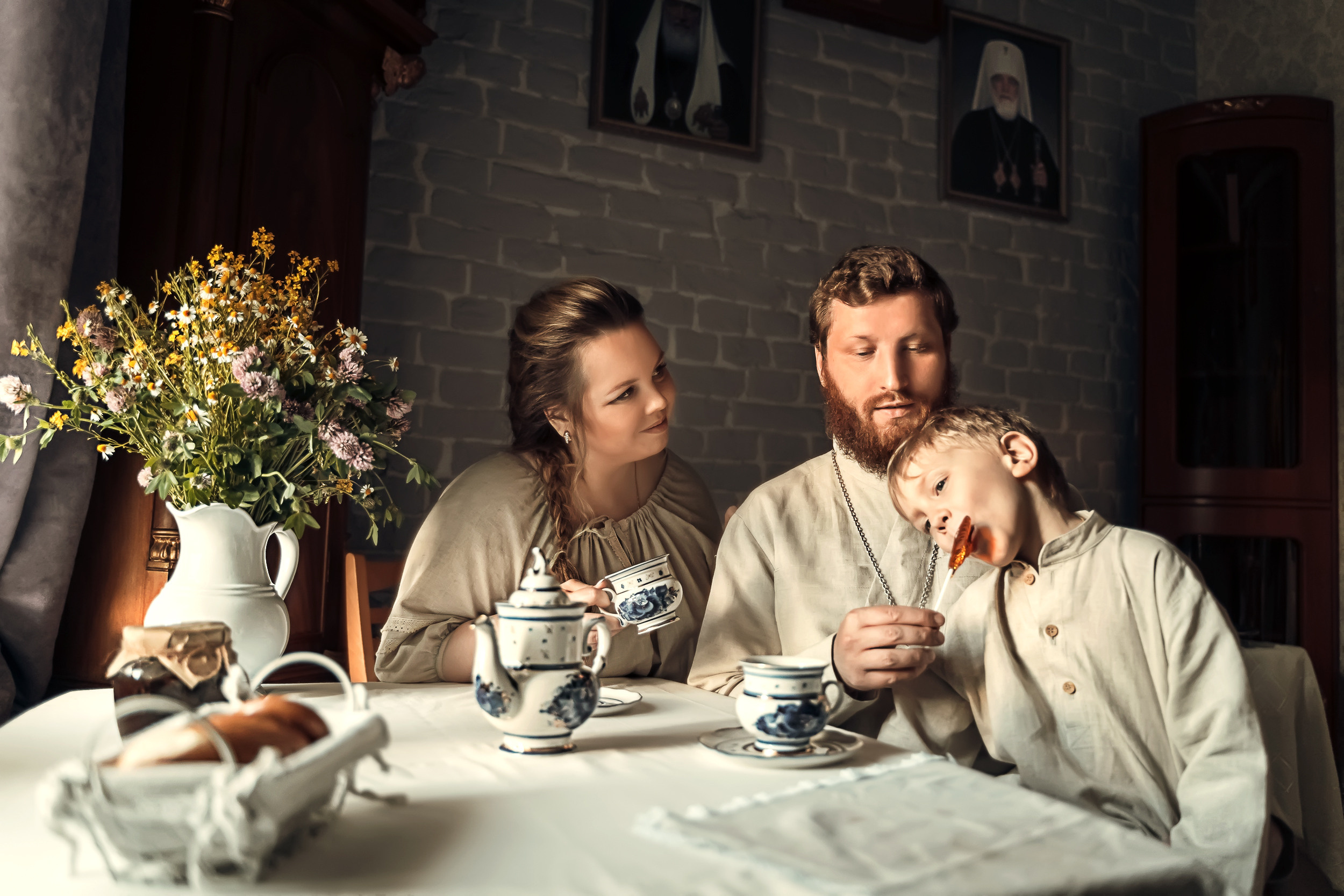Семейная съемка в Спасском храме г. Солнечногорск. Церковный фотограф Севастополь