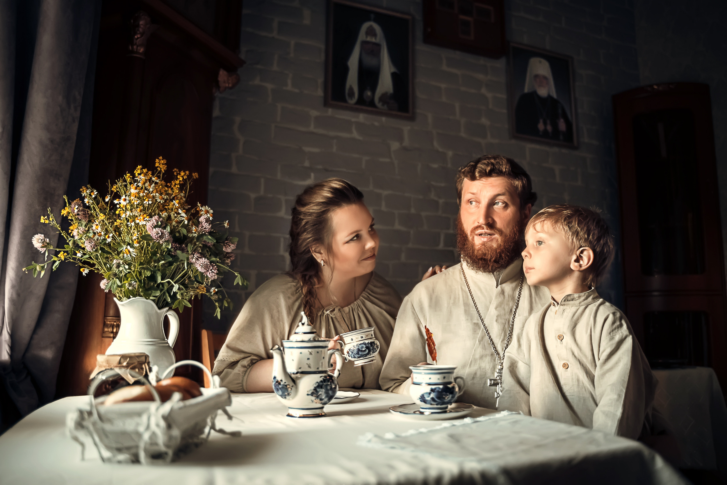 Семейная съемка в Спасском храме г. Солнечногорск. Церковный фотограф Севастополь