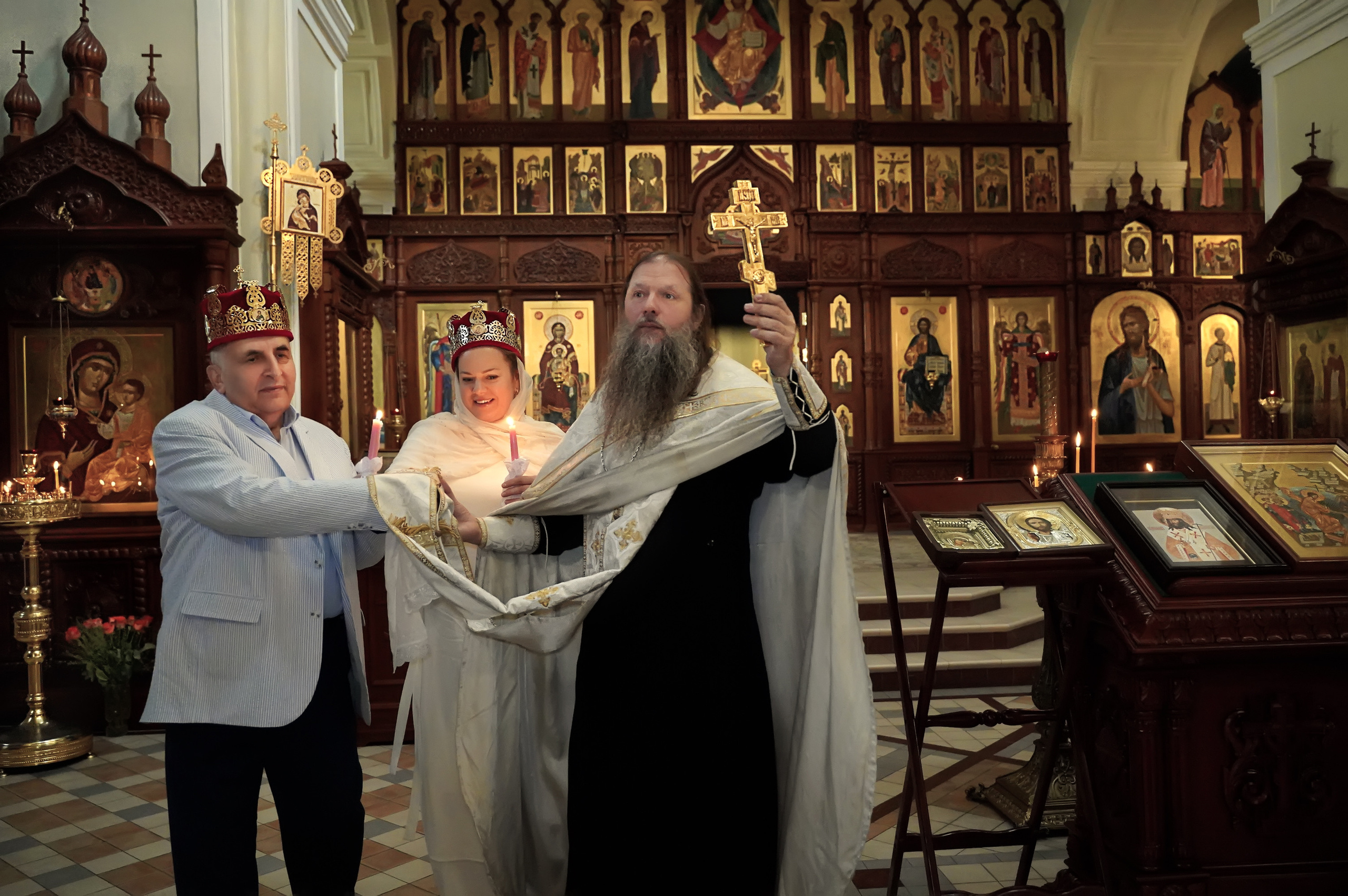Венчание в храме Алексия Человека Божия г. Москва. Церковный фотограф Севастополь