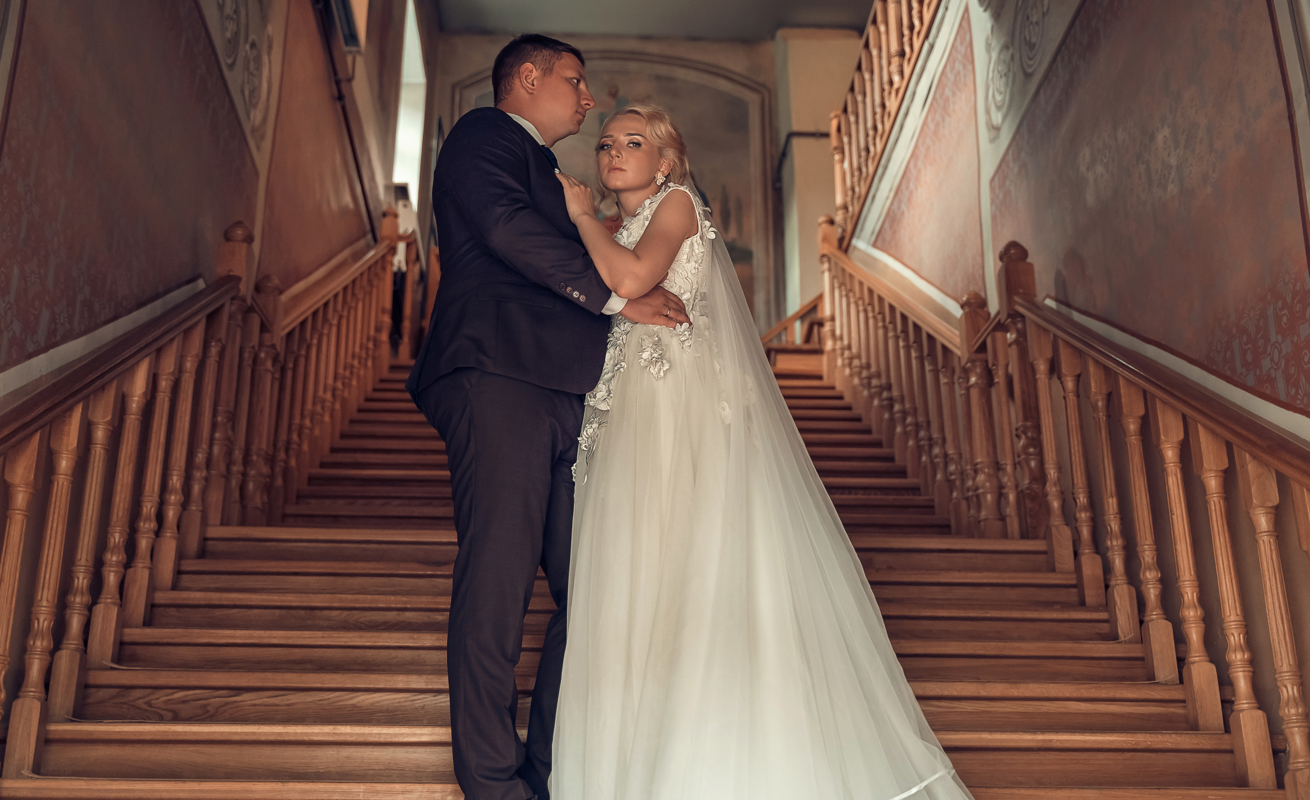 Венчальная пара в Спасском храме г. Солнечногорск. Церковный фотограф Севастополь