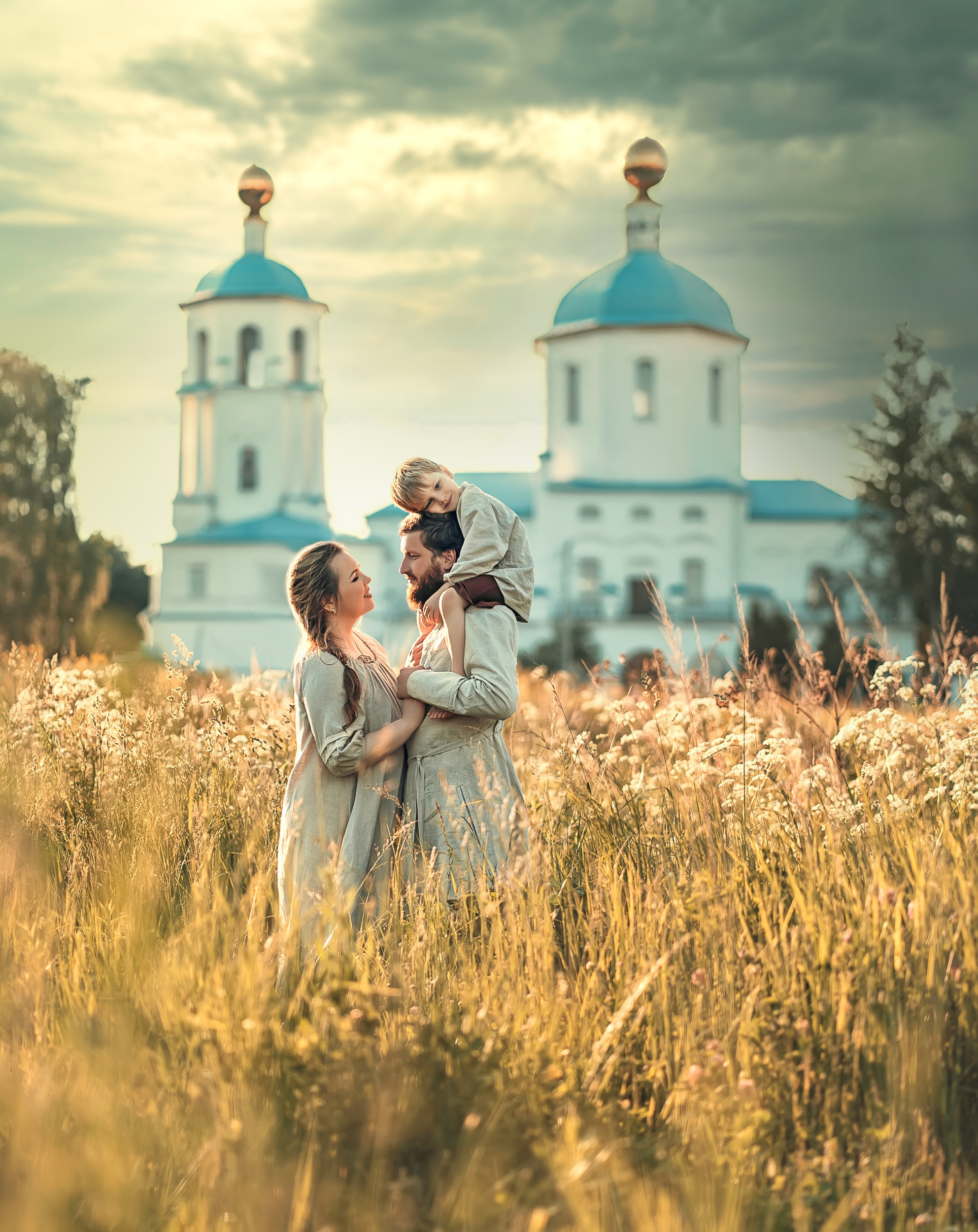 Семейная съемка в Спасском храме г. Солнечногорск. Церковный фотограф Севастополь