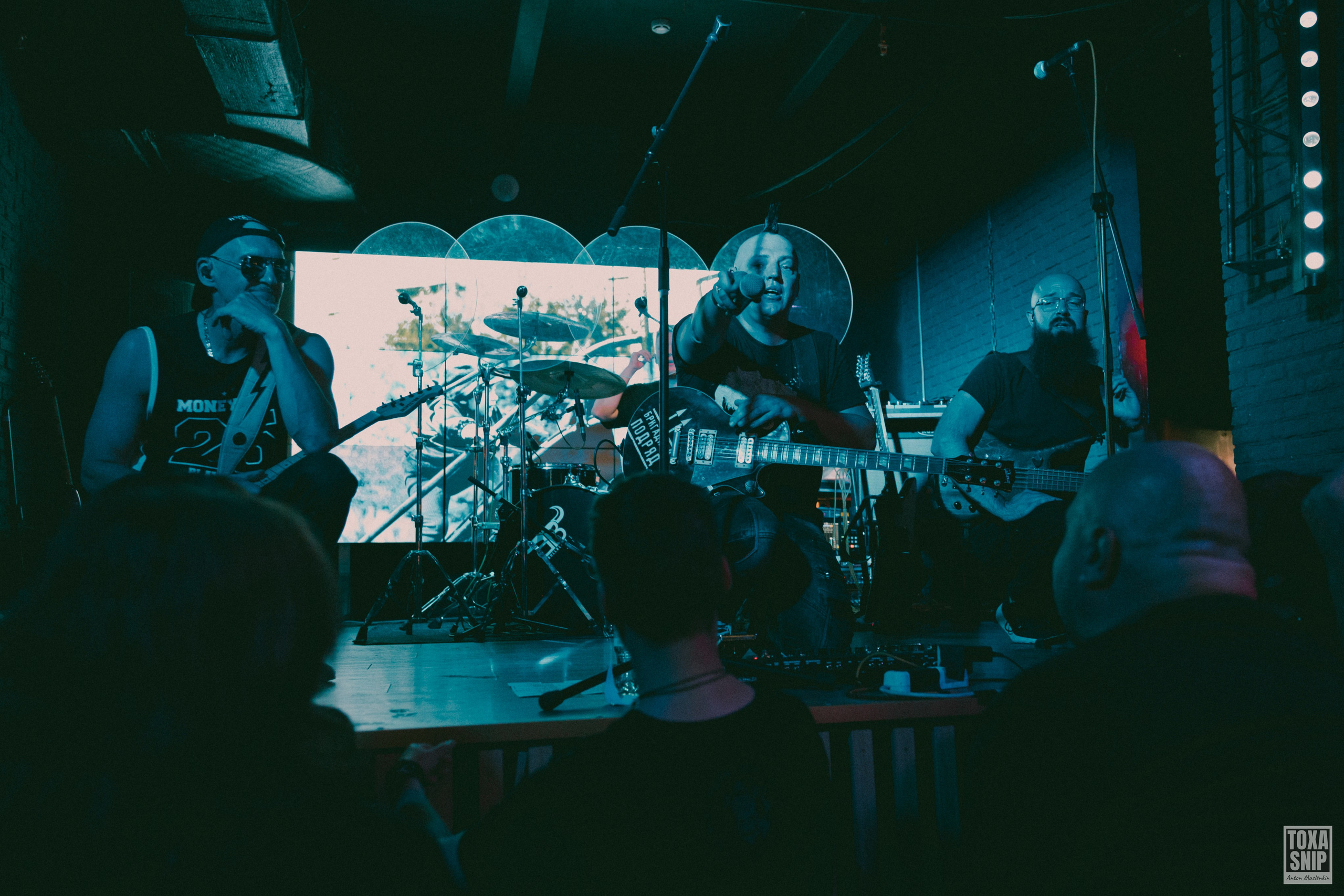 Бригадный подряд (03.10.2025). Toxasnip Photo | Anton Maslenkin