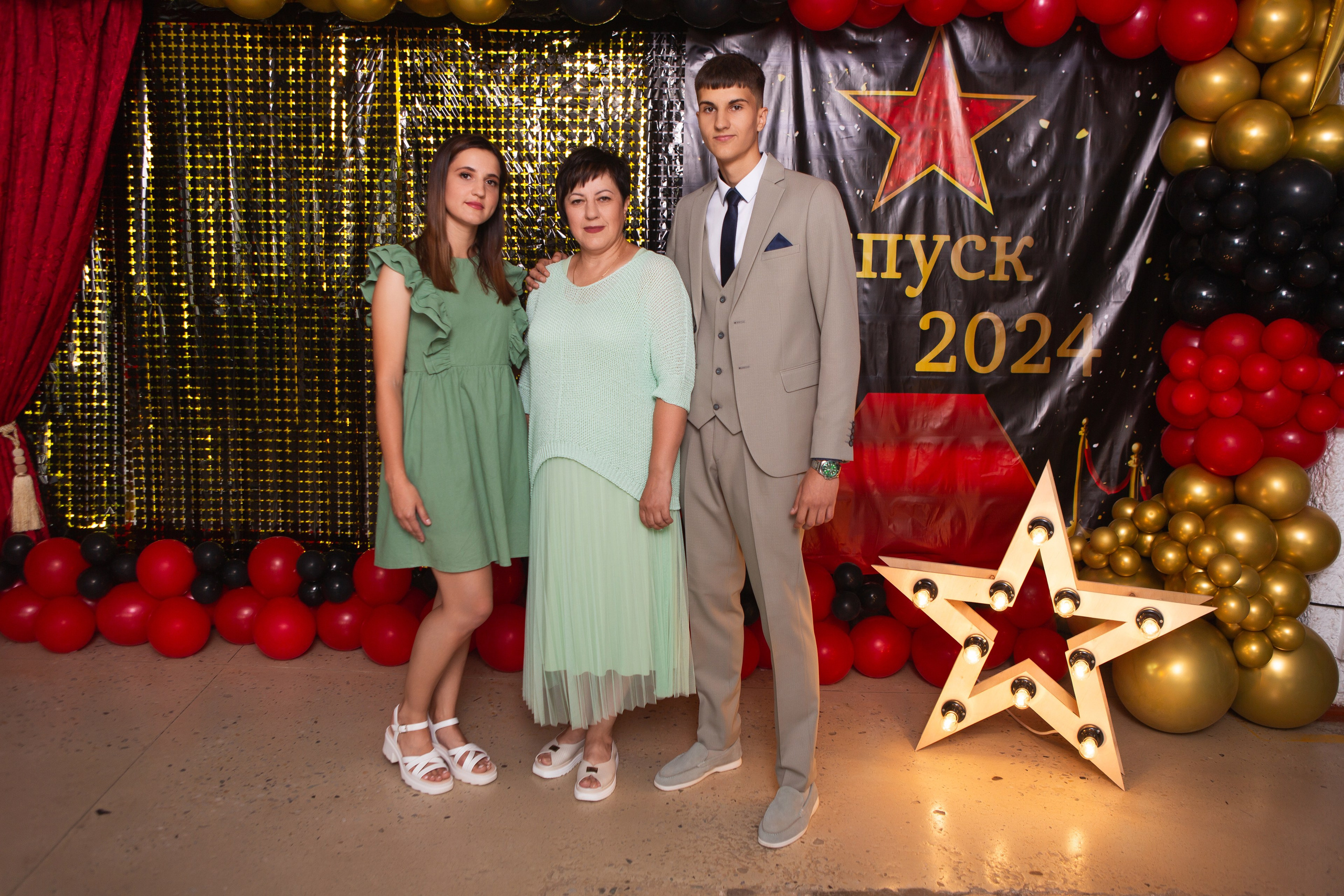 ФОТОСЕССИЯ С РОДИТЕЛЯМИ «ВЫПУСКНОЙ» 2024 г. 9 ШКОЛА г. МЦЕНСК. ТВОЙ АЛЬБОМ / ТВОИ ПРАВИЛА