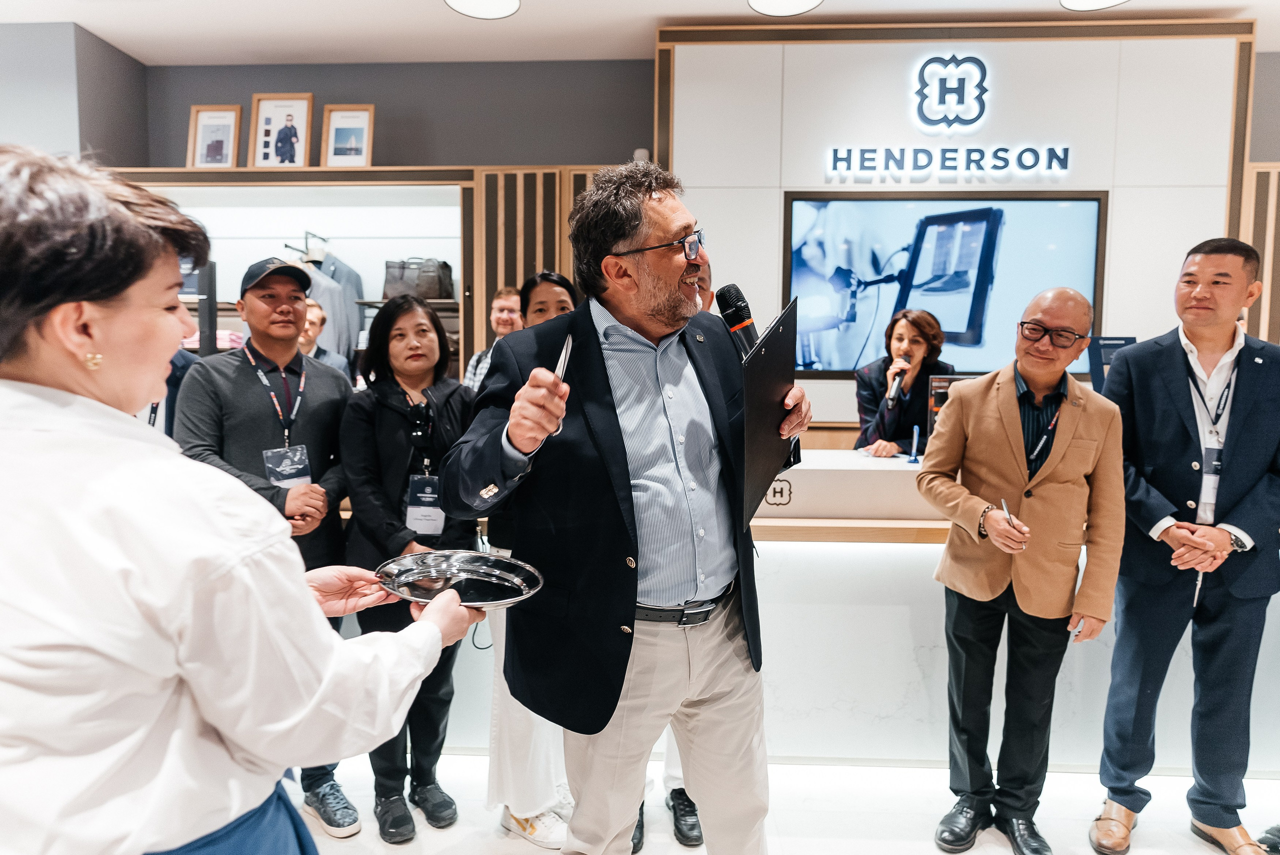 Henderson. Павел Краснов — Свадебный и репортажный фотограф в Москве