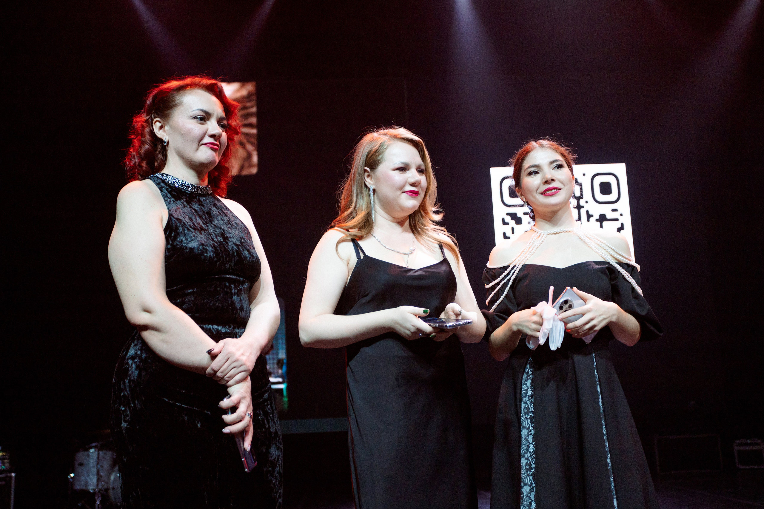 РЕПОРТАЖ: НОВЫЙ ГОД В ДК МЕТАЛЛУРГ. Профессиональный фотограф в Ижевске Леша Петров