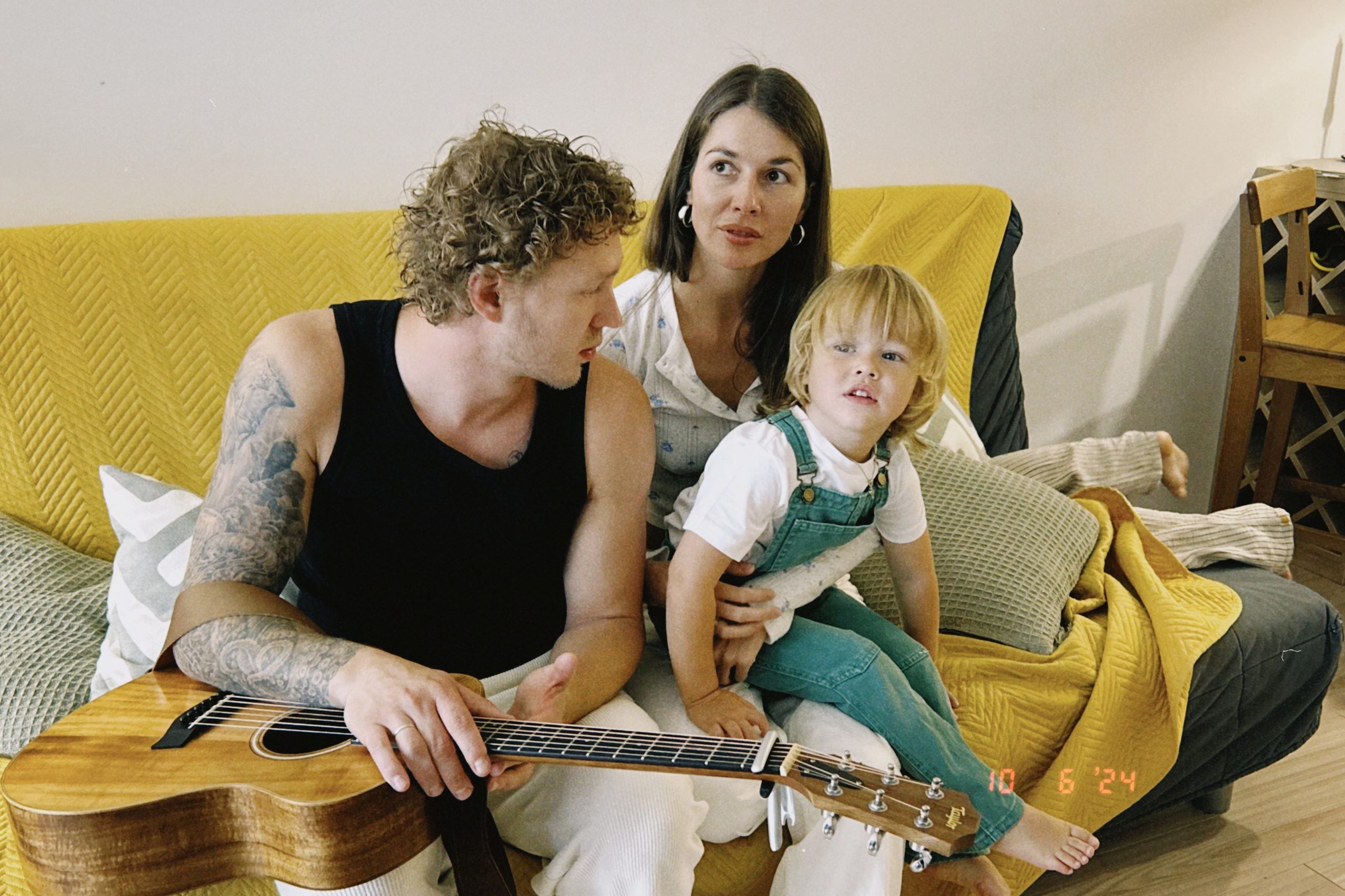 Домашняя репортажная фотоссесия. Портретный, свадебный, репортажный фотограф во Владивостоке Юлиана Джули Фокс