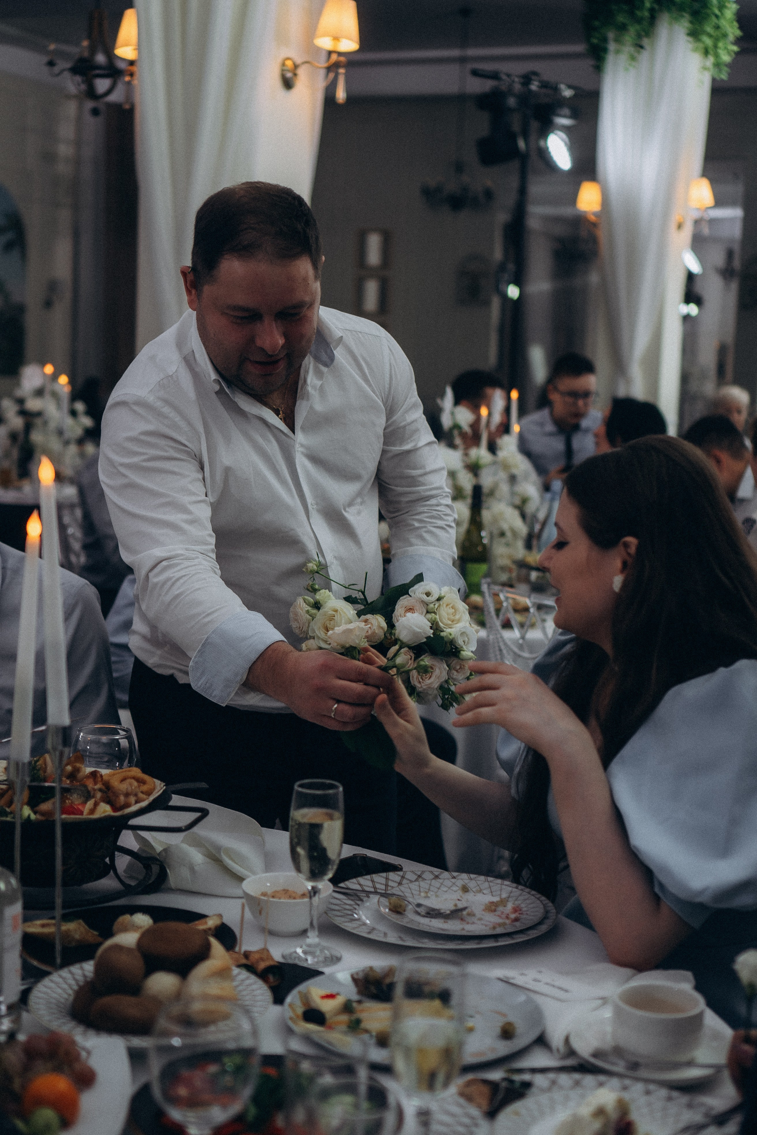 СЬЕМКА СВАДЕБНОГО БАНКЕТА (СНЯТО В СИБИРЕ В НИЖНЕВАРТОВСКЕ). Профессиональный фотограф, Санкт-Петербург — Виктория Богомолова