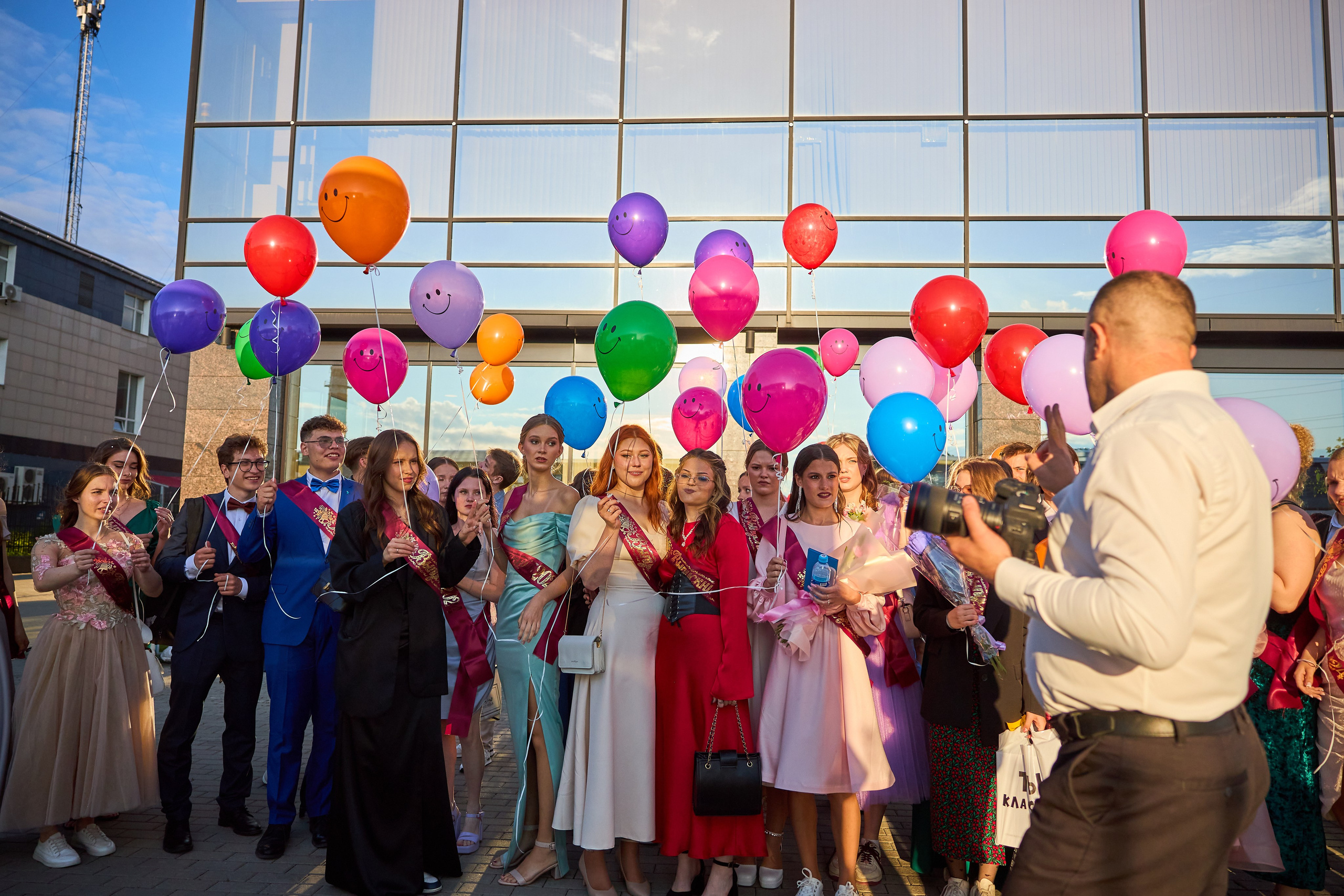 Фото и видео на выпускной в школе и детском саду. Свадебный, семейный видеограф и фотограф в Екатеринбурге Николай Рыков