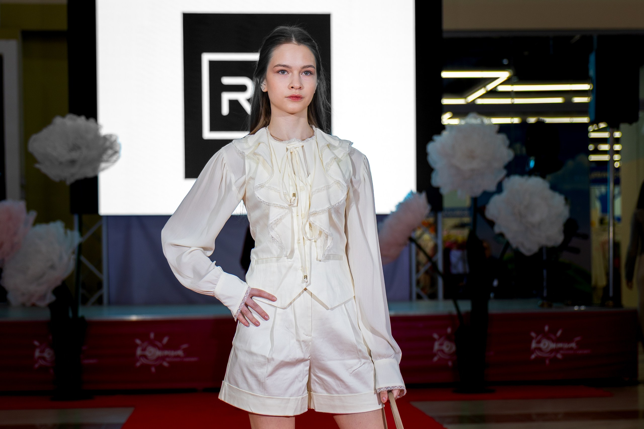 Показ брендов. ТЦ Южный. Апрель 2026. Спортивный, репортажный и портретный фотограф в Казани Алексей Горячев