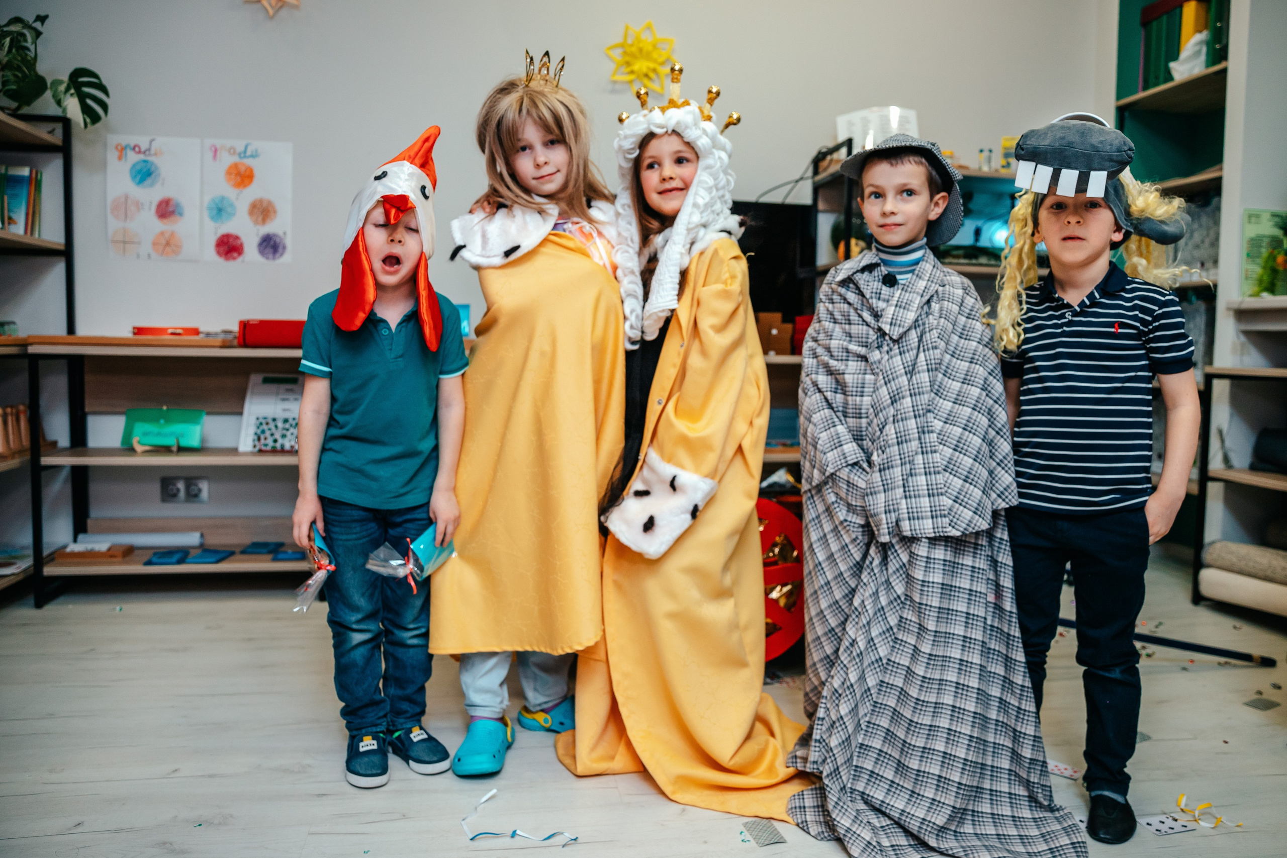 Новогодний утренник в Монтессори-школе. Семейный lifestyle фотограф в Санкт-Петербурге Людмила Пахомова