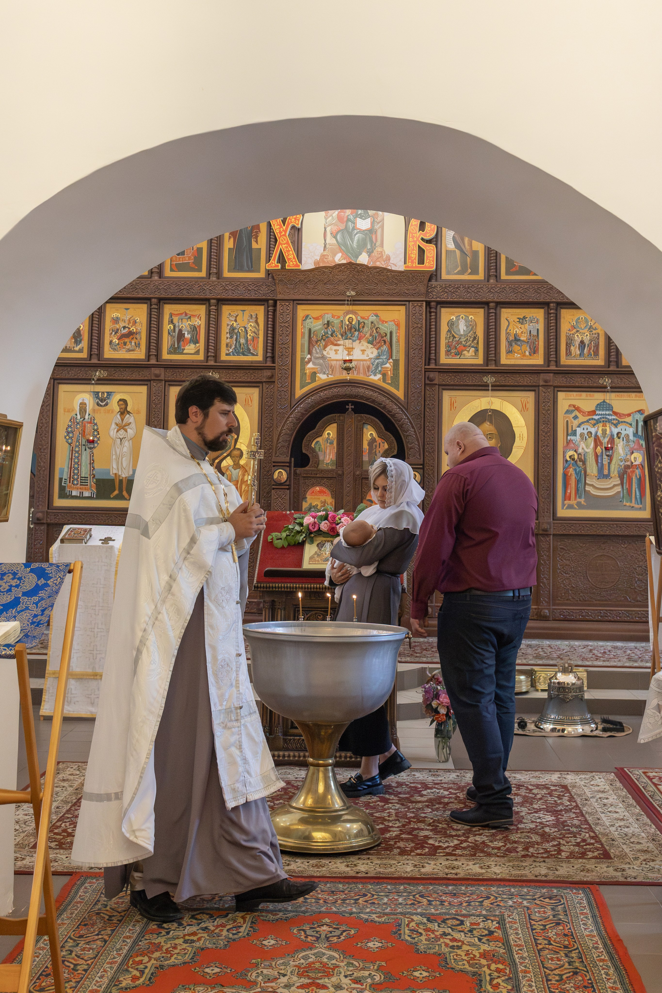 Таинство Крещения Степана в храме Воскресения Христова, с. Трубино (Калужская обл.). Надежда Стар семейный и церковный фотограф в Жукове и Калужской области