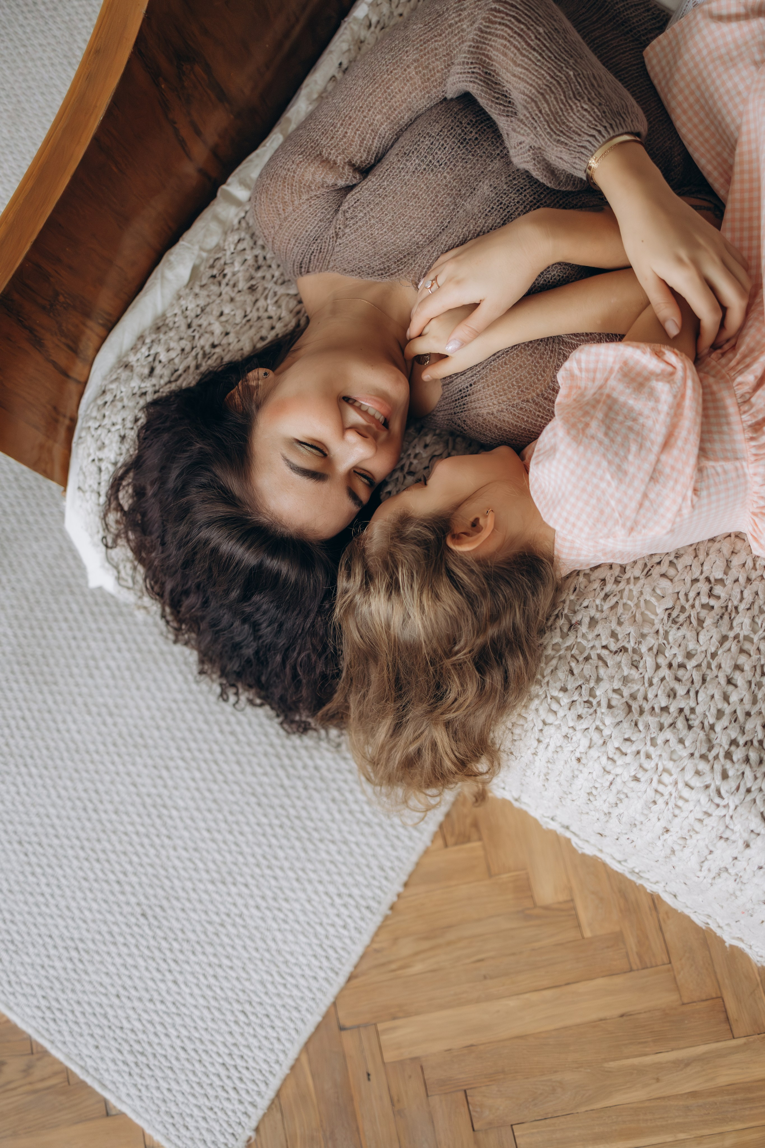 Мамочка и доченька в студии, г. Обнинск (Калужская обл.). Надежда Стар семейный и церковный фотограф в Жукове и Калужской области