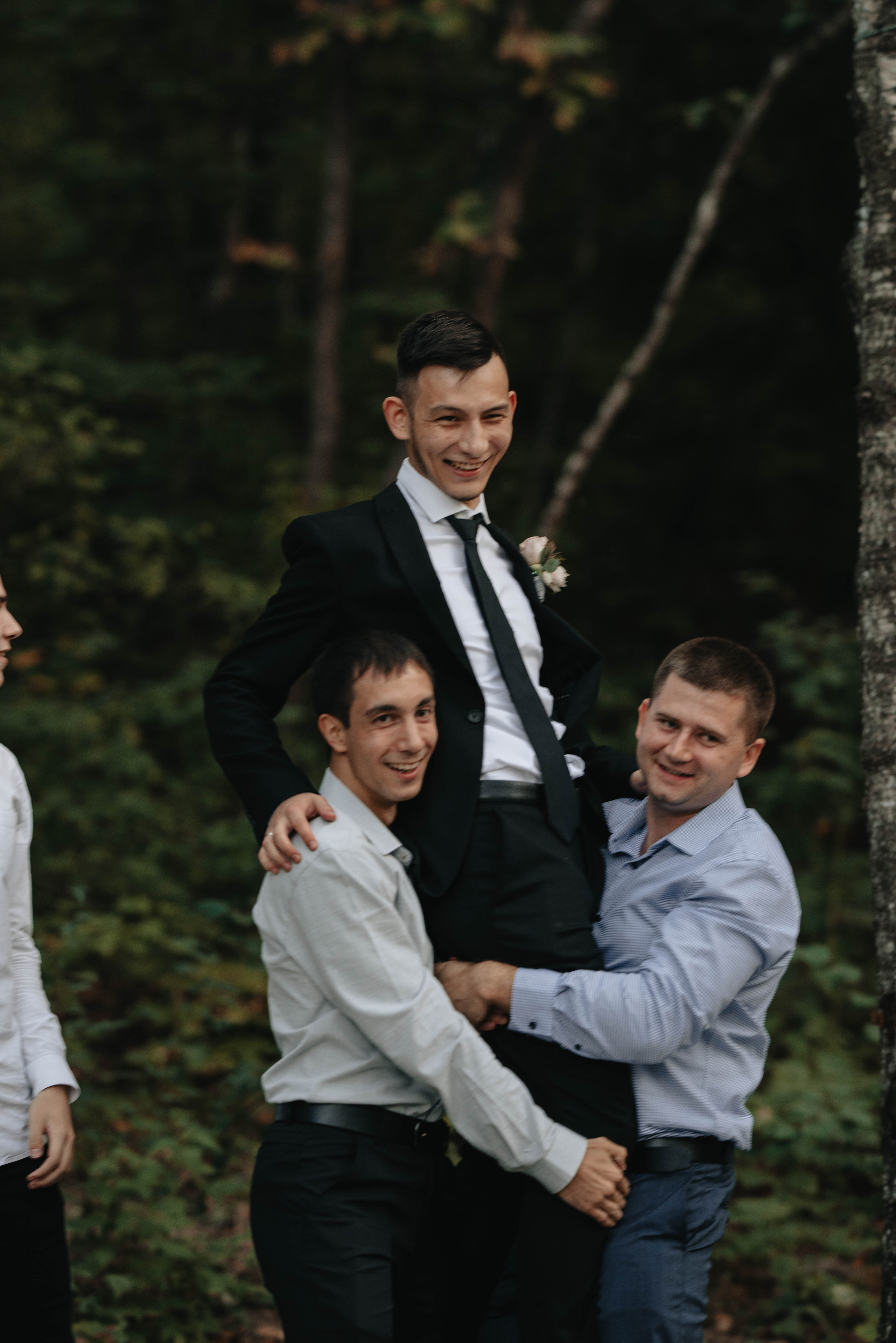 Свадьба в Лесу. Свадебный и семейный фотограф Владивосток