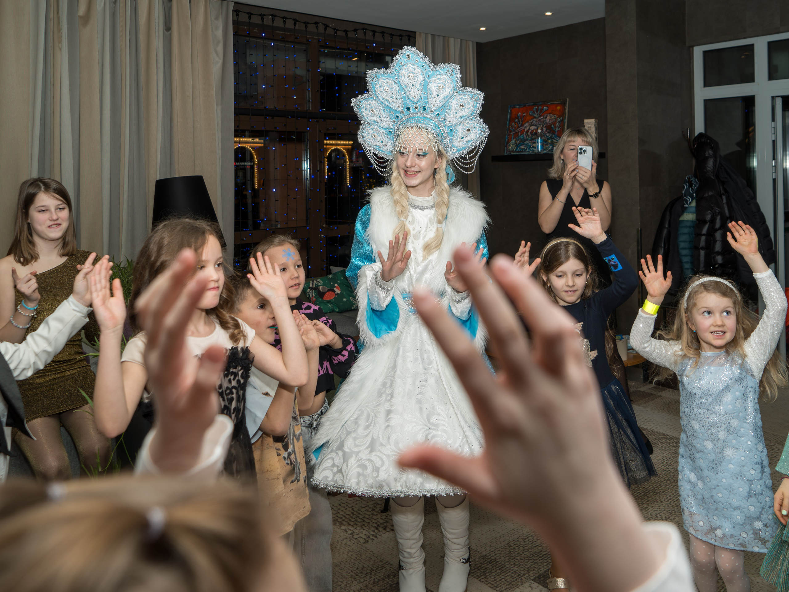 Новый год 2024 в ресторане Эрбелия. Репортажный фотограф в Красной Поляне и Сочи Павлюченко Екатерина