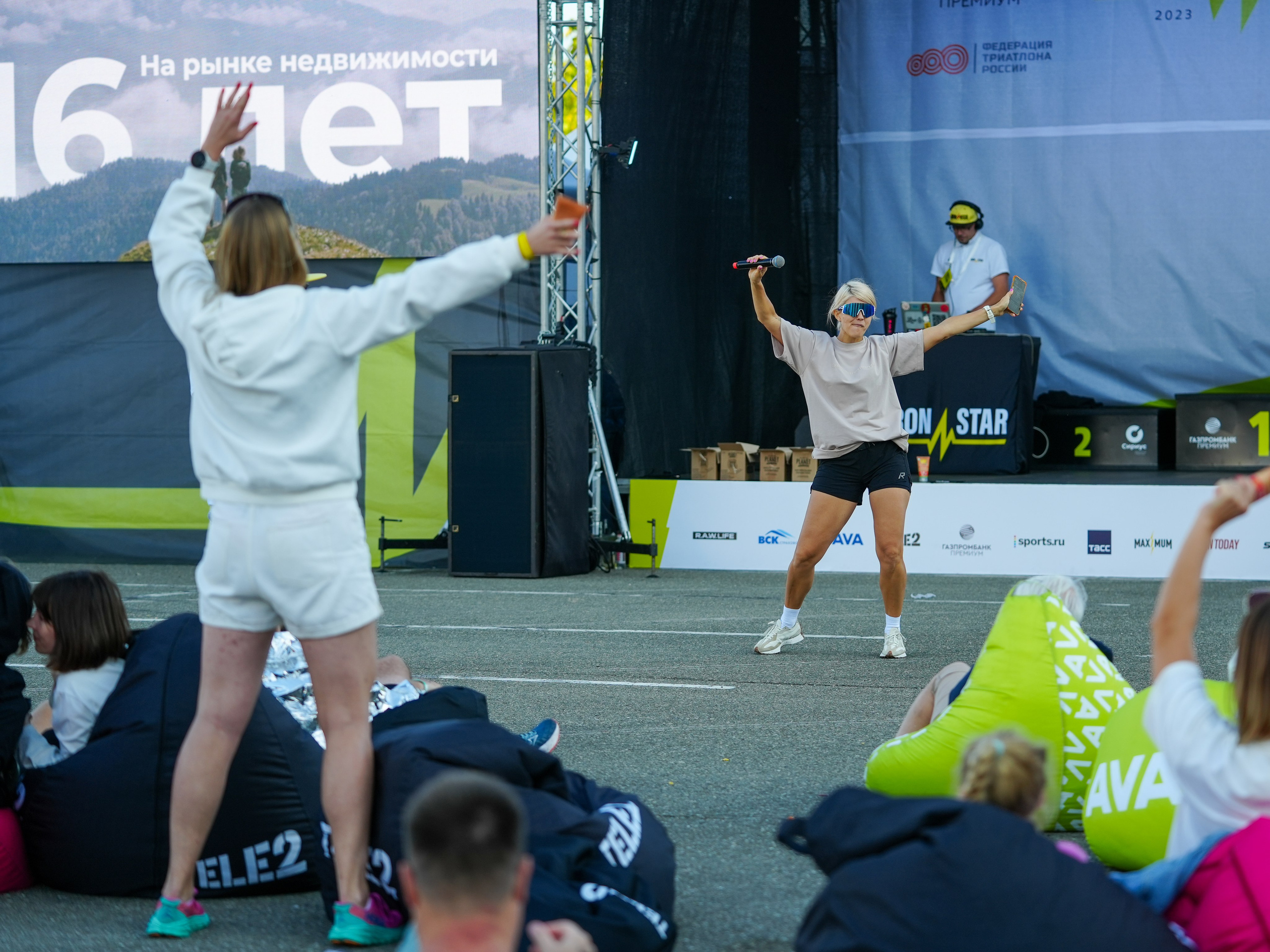 Фотоотчет партнерской интеграции для компании TELE2 на фестивале Ironstar. Репортажный фотограф в Красной Поляне и Сочи Павлюченко Екатерина