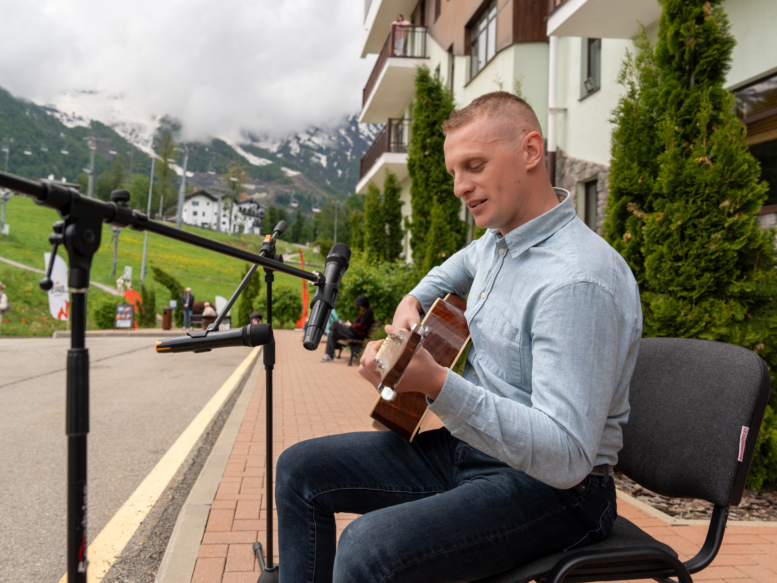 Шествие бессмертного полка 9 мая 2024 Rosa Springs. Репортажный фотограф в Красной Поляне и Сочи Павлюченко Екатерина