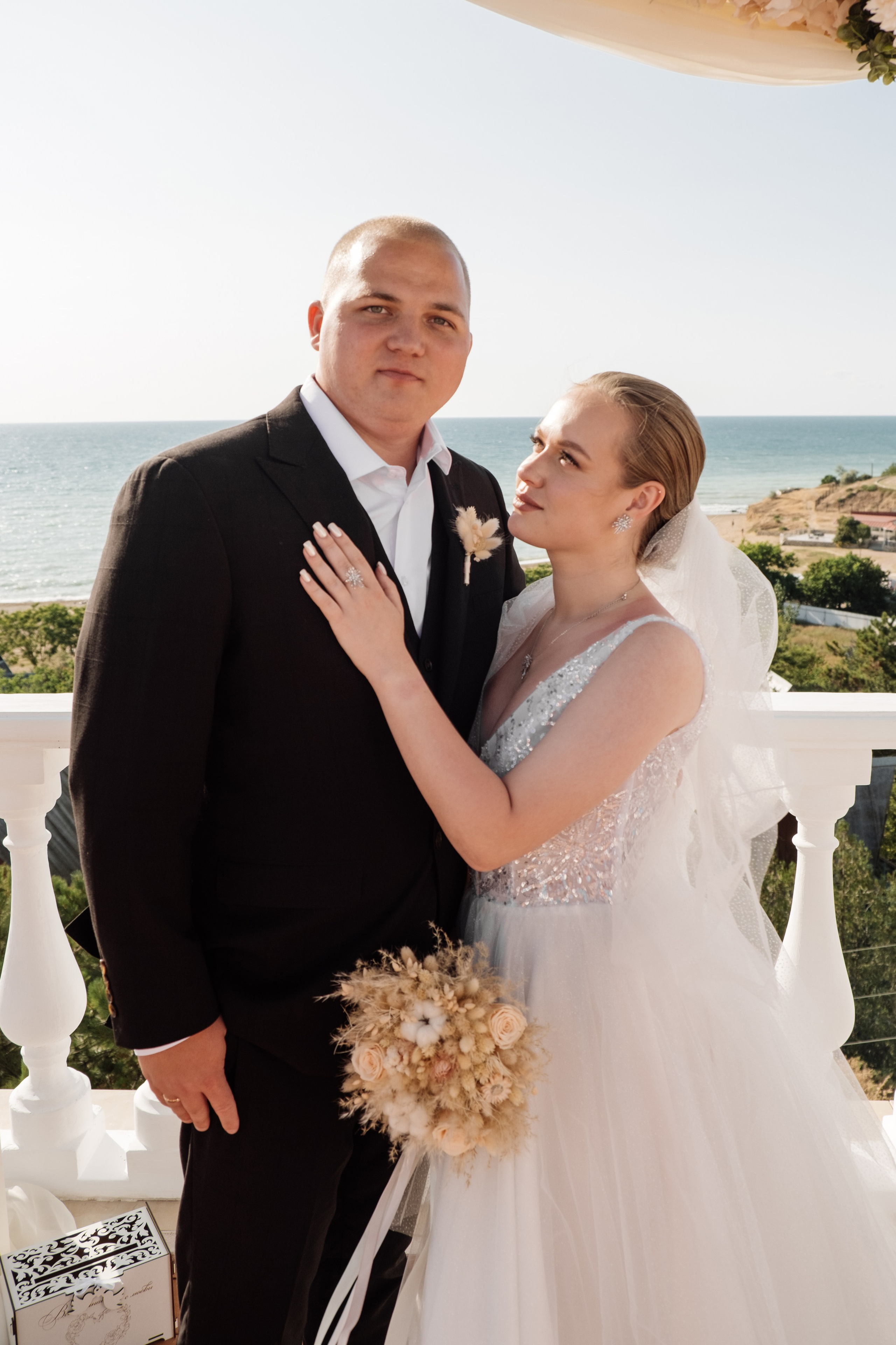 Свадебный ретопртаж. Профессиональная фотосъемка в Крыму. Натуральные эмоции и живые кадры. Забронируйте дату прямо сейчас!