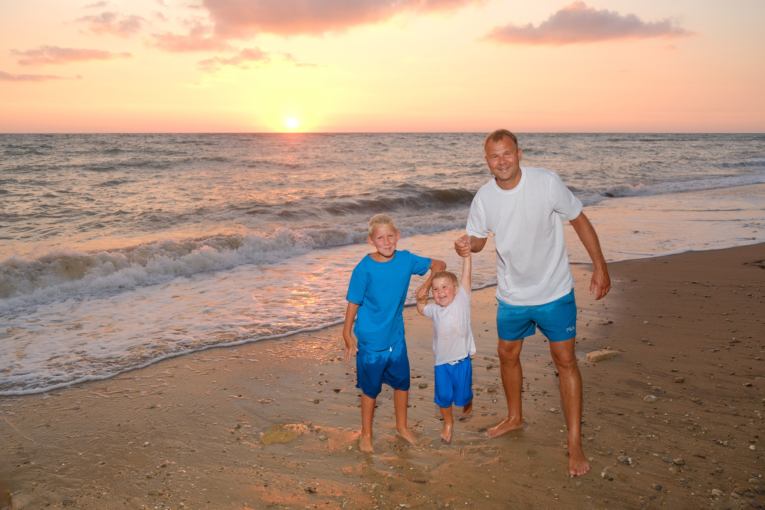 На Море. Профессиональная фотосъемка в Крыму. Натуральные эмоции и живые кадры. Забронируйте дату прямо сейчас!