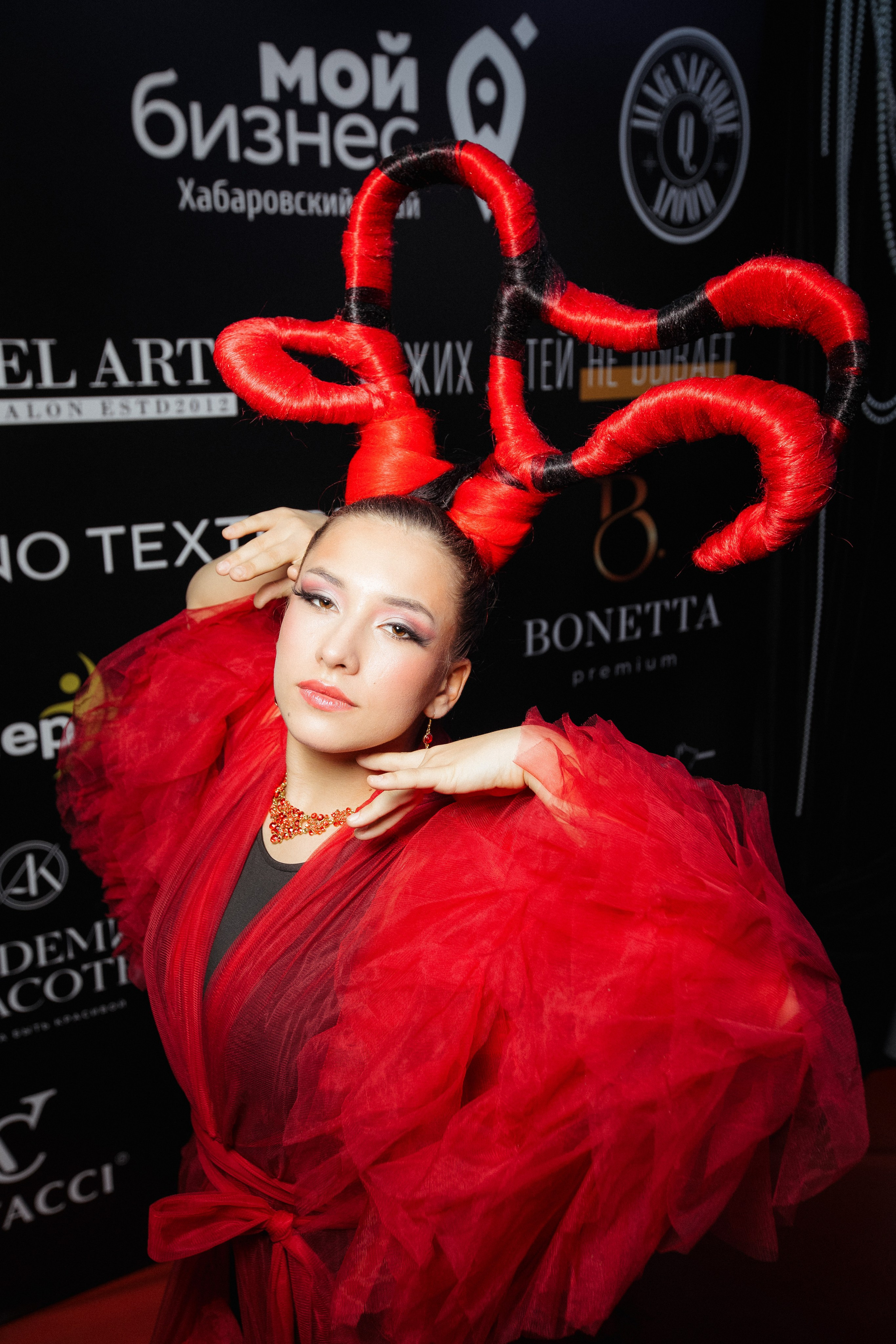 ФЭШН КОНФА. СВОИ. ФОТООТЧЕТЫ-СОБЫТИЯ-МЕСТА