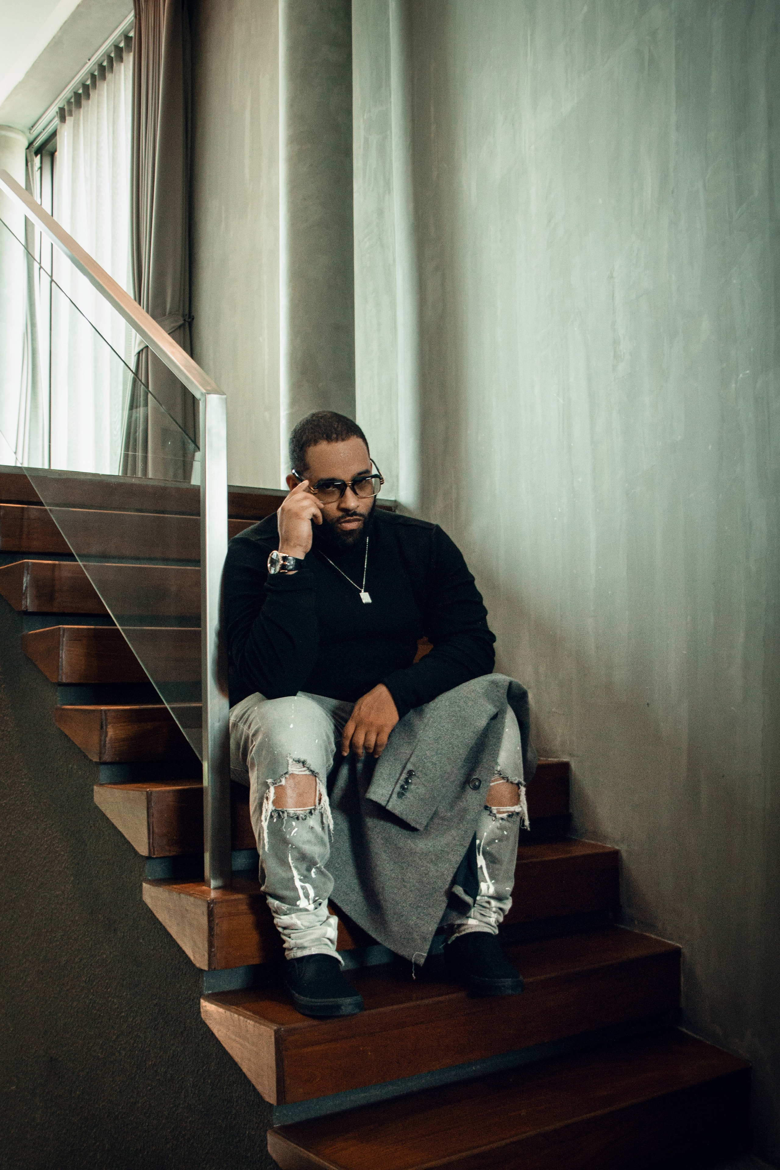 Remi Feliz. Portrait photographer in Thailand