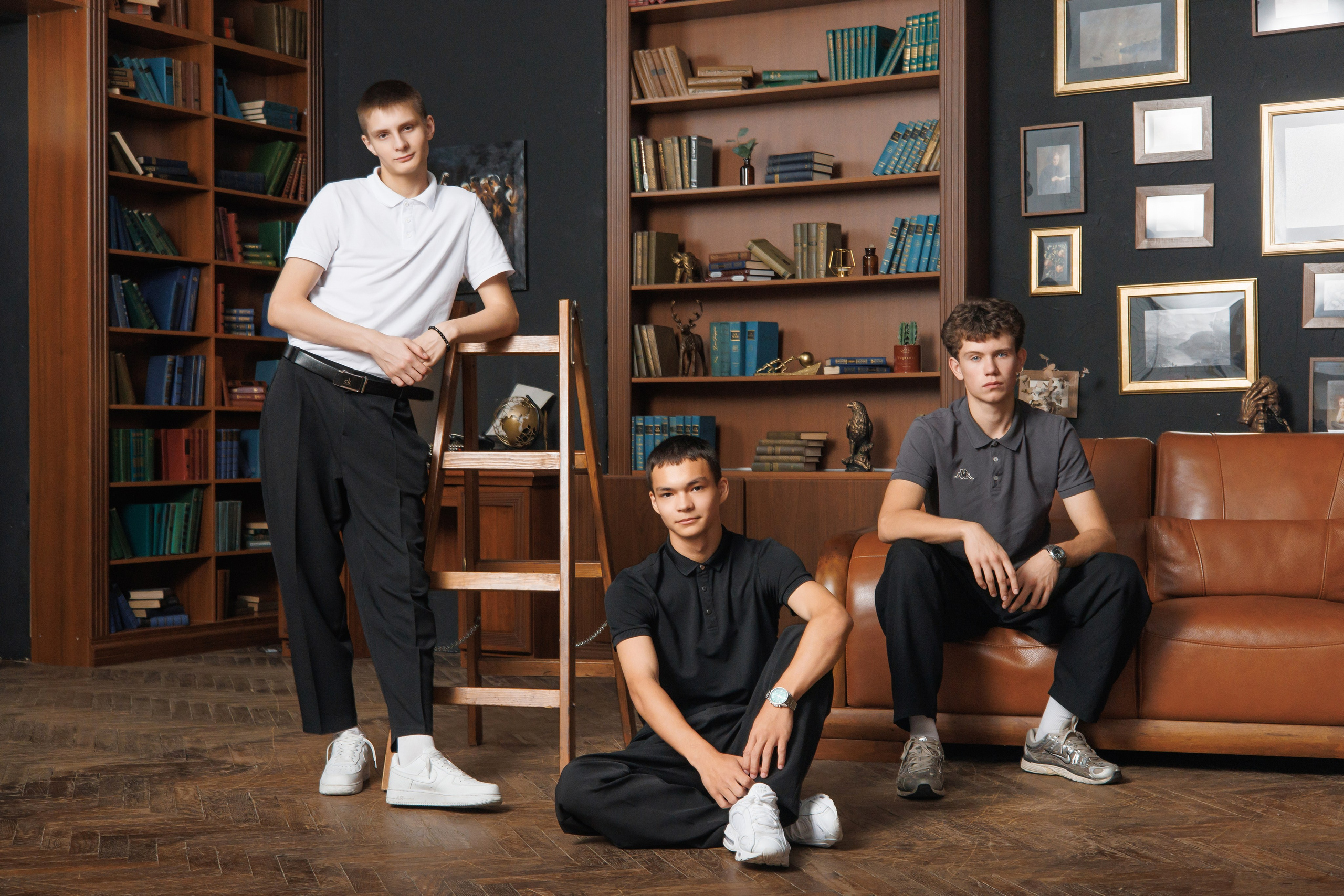 Локация для коллективных кадров № 3. Выпускные альбомы клевербук Воронеж