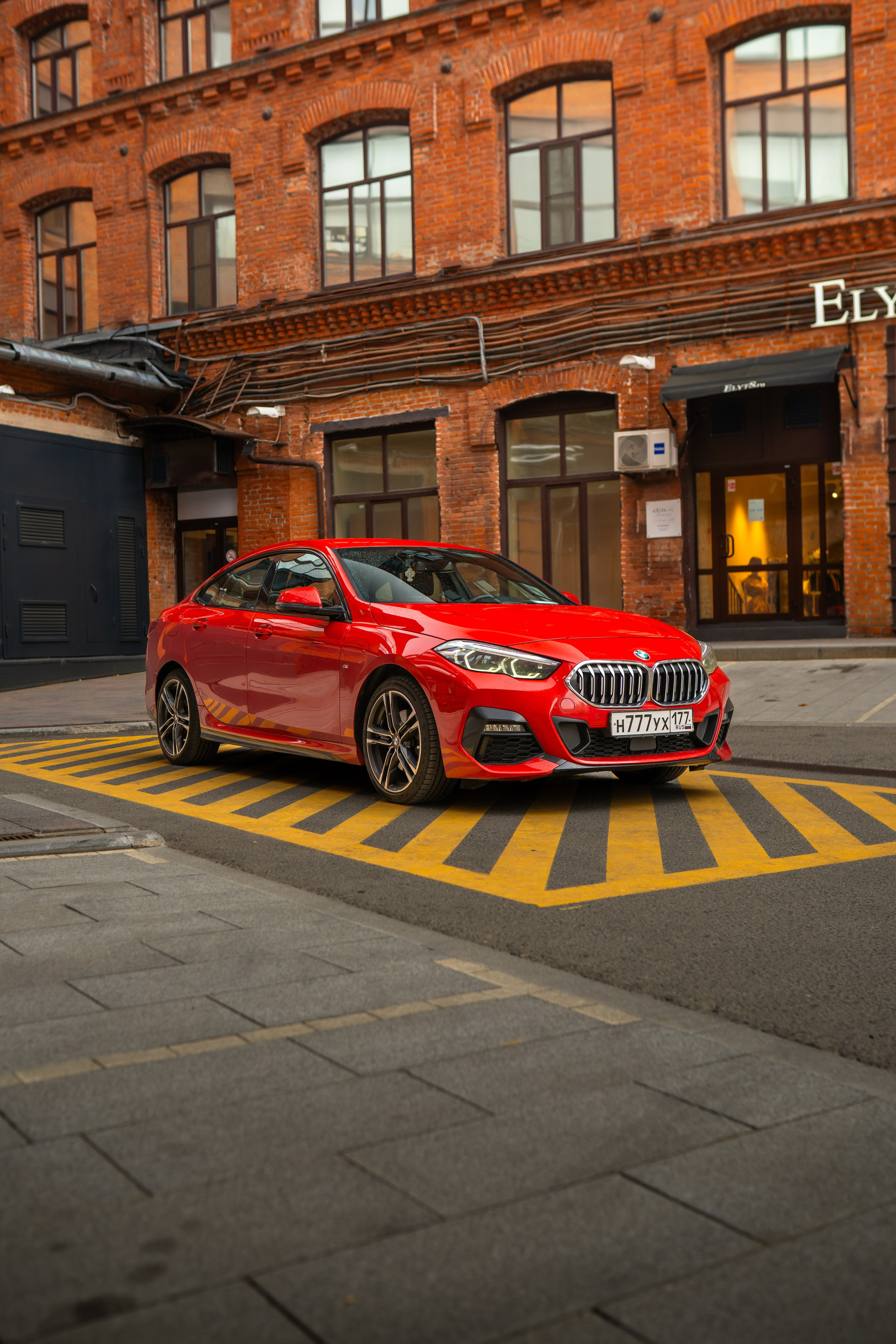 BMW 2-series. Mirllaev