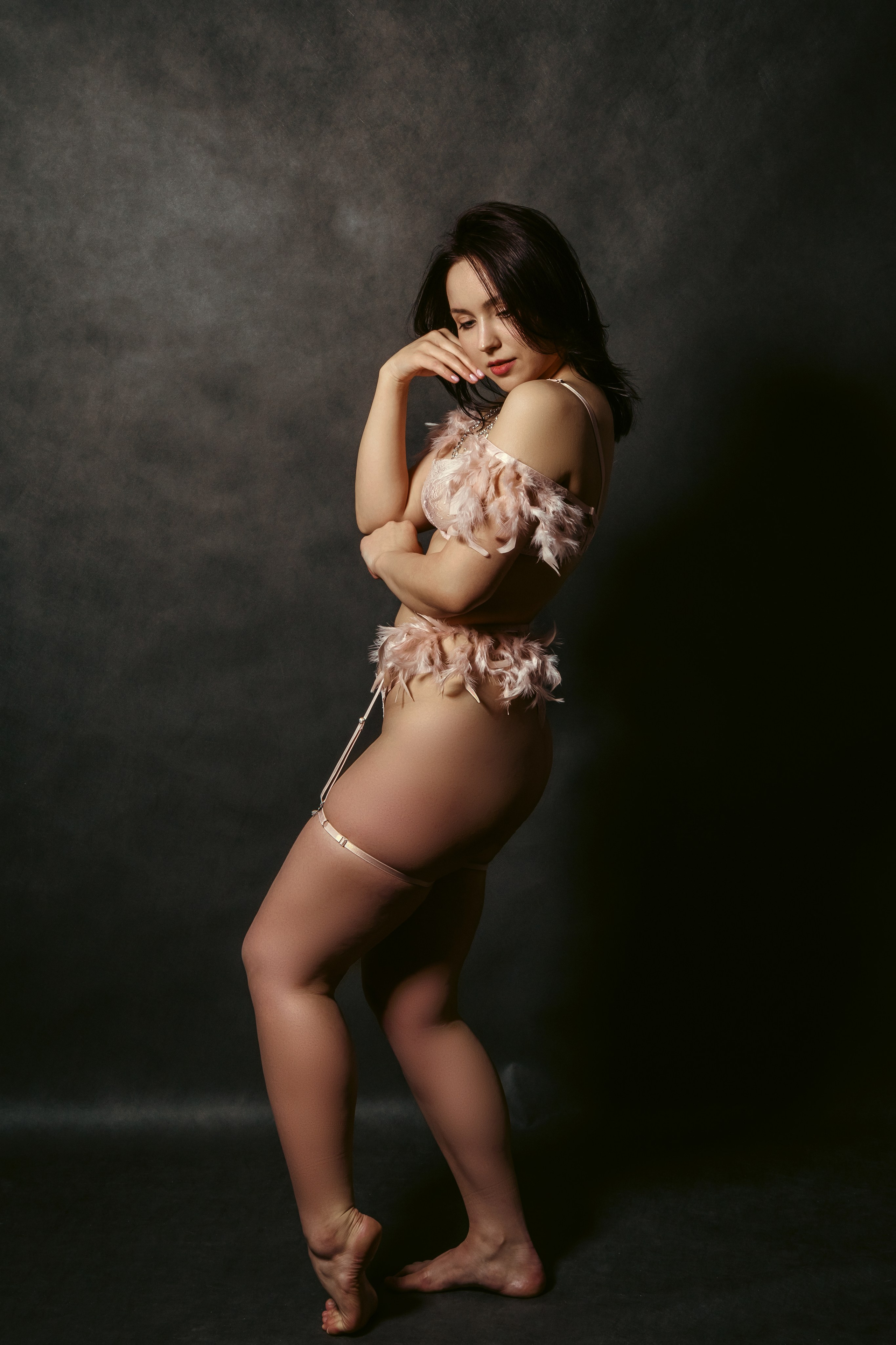 В белье. Photomantis