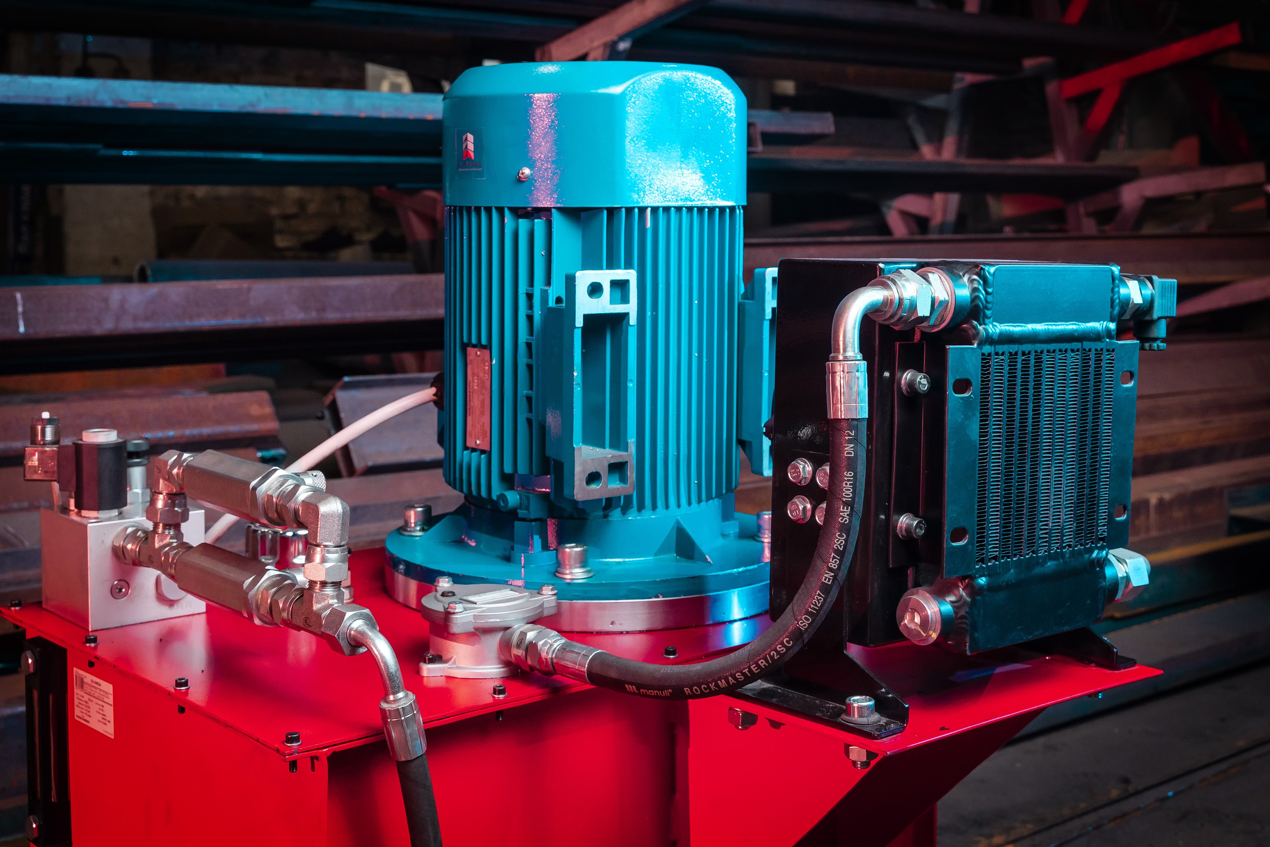 Масляный насос высокого давления для привода гидроцилиндра ножничного подъёмника