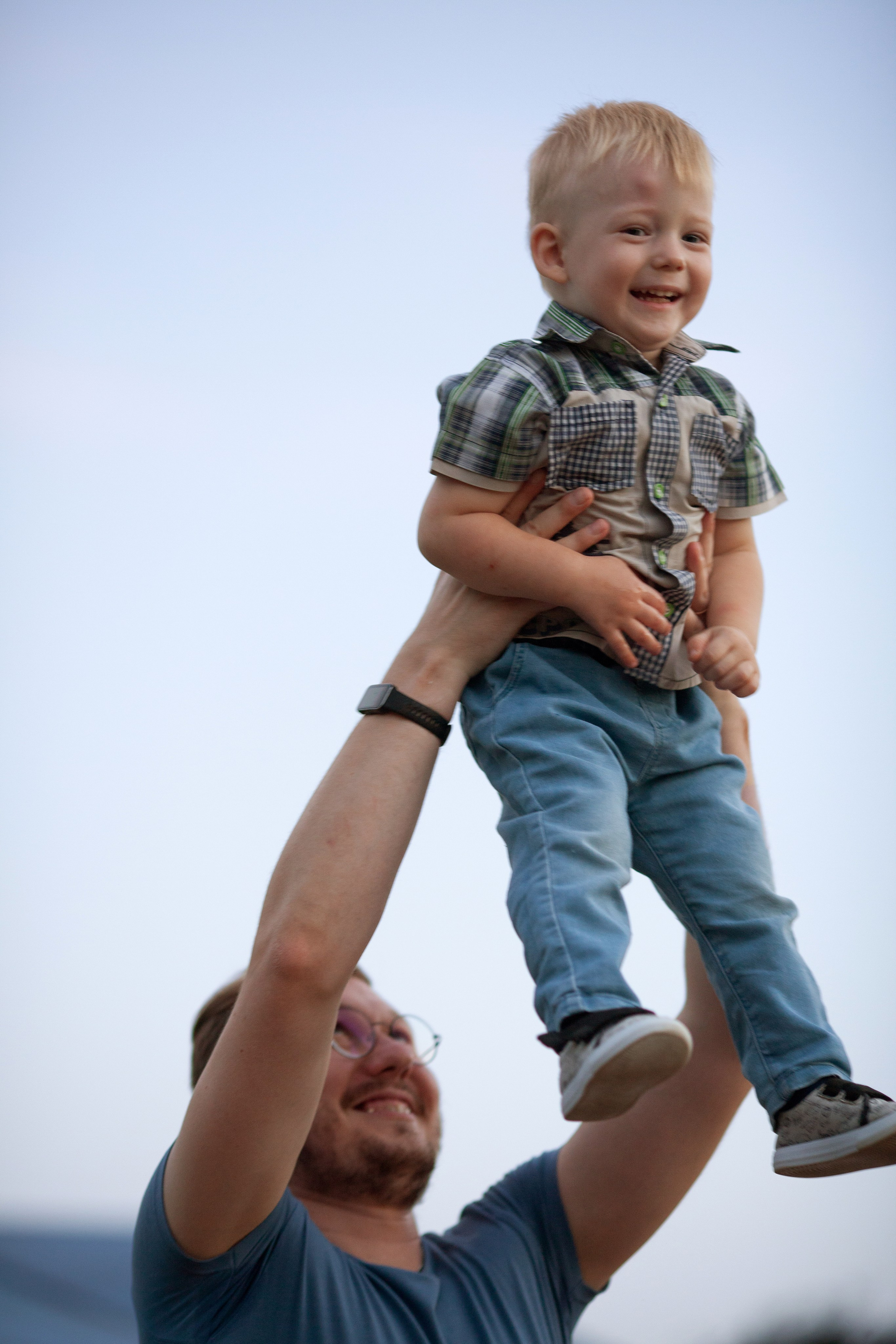 Летняя семейная фотосессия по парку. Фотограф Ставрополь Пятигорск Елизавета Дарина