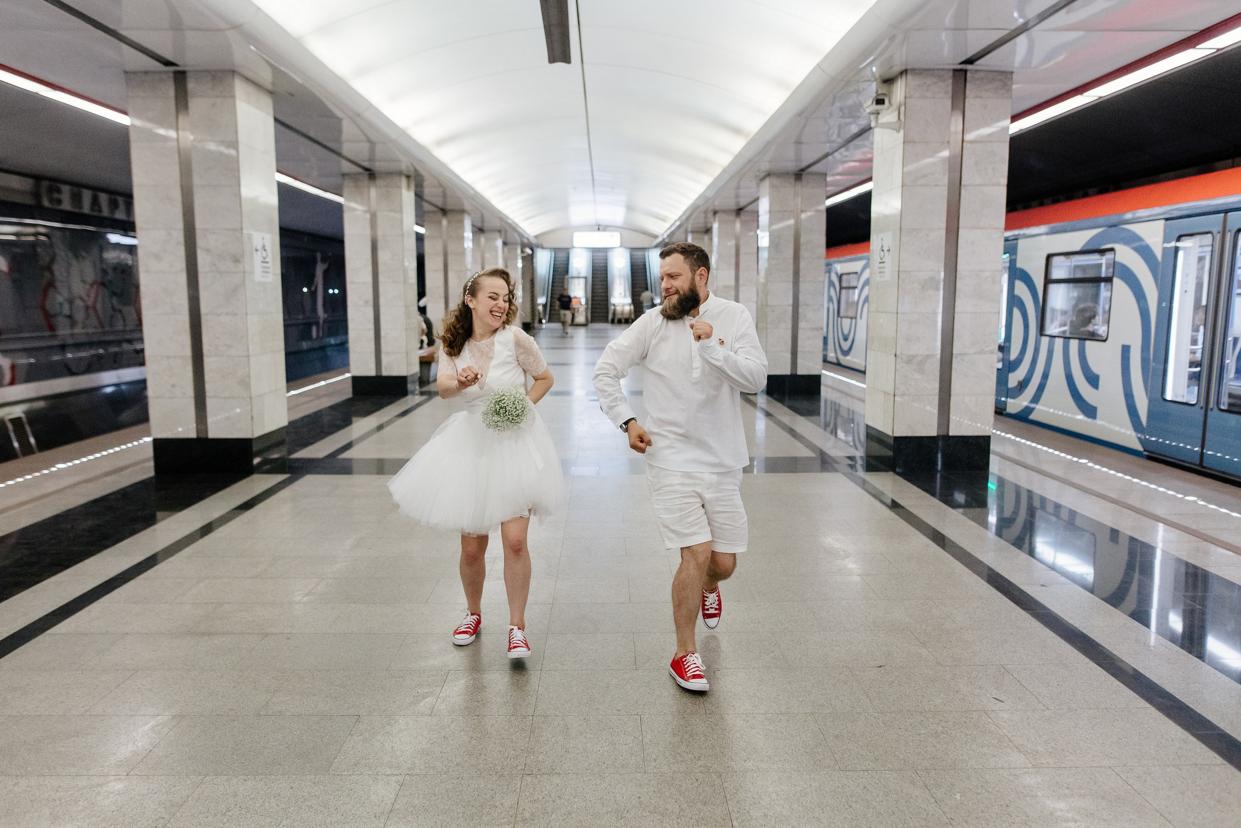 Свадьба на стадионе Спартак Лукойл Арена, свадьба на Северном речном вокзале, свадьба в метро, новые адреса счастья. Свадебный и семейный фотограф Екатерина Иванова