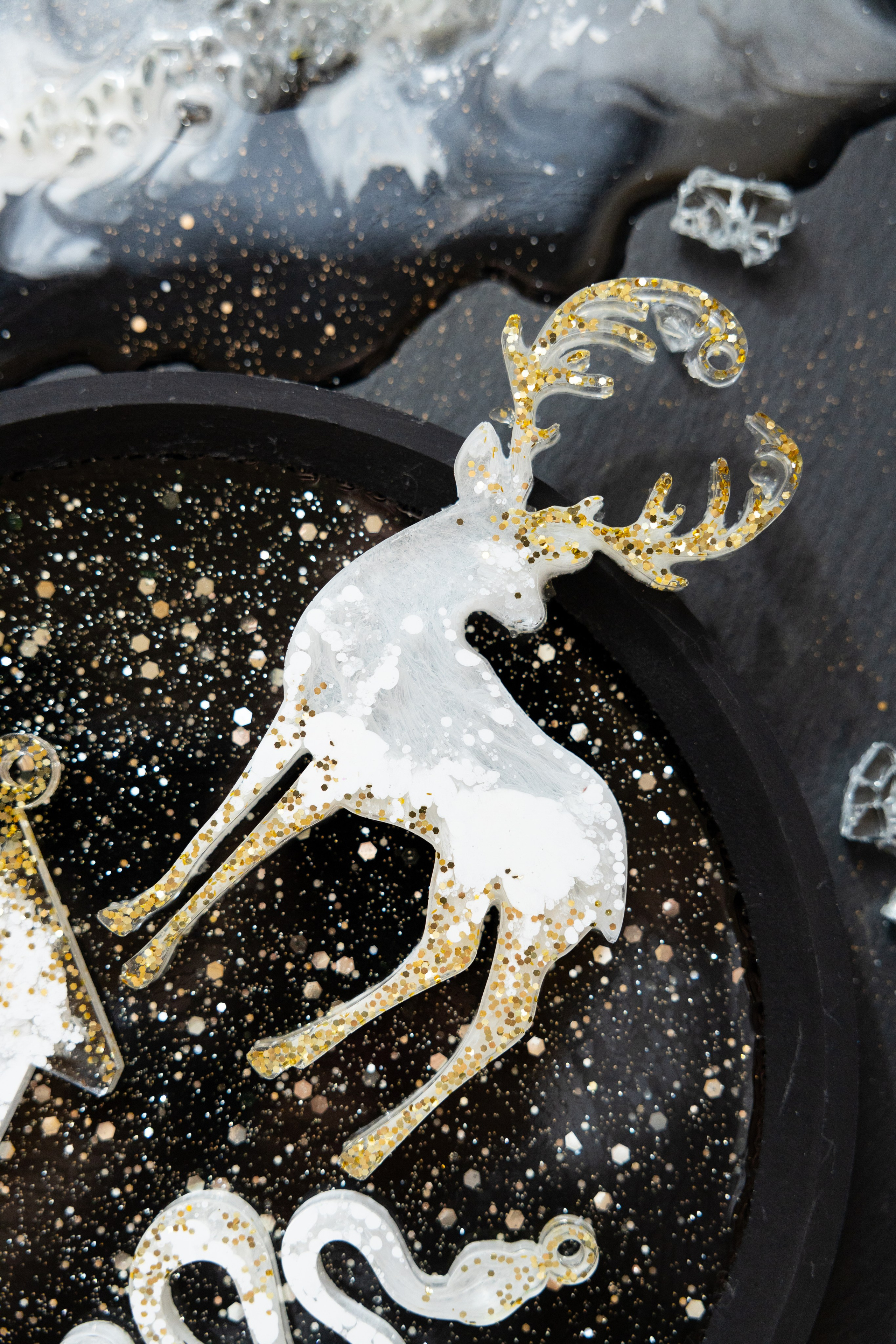 Елочные игрушки из смолы. Художник Якимова Юлия картины в интерьер и предметы декора