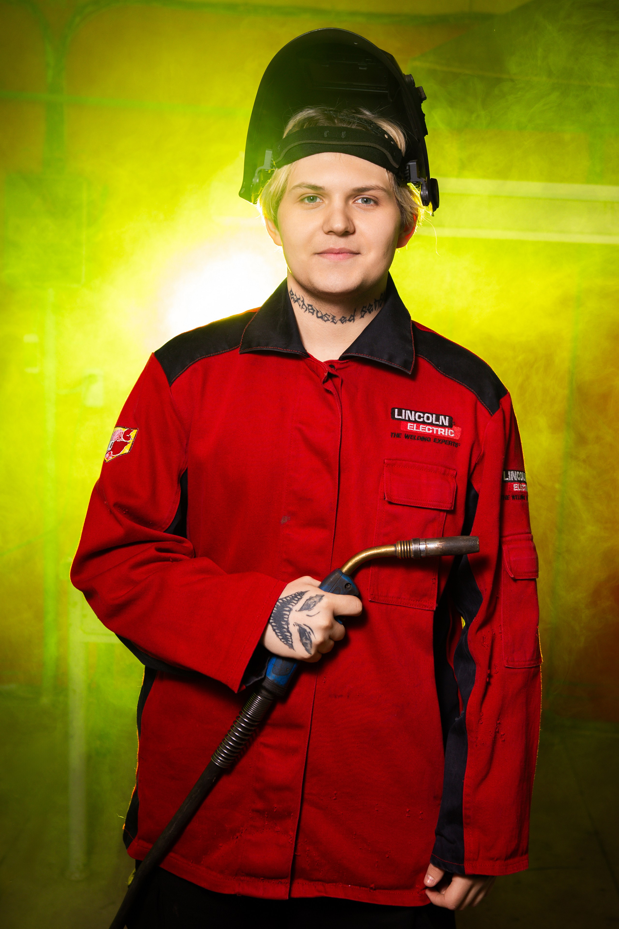 Портретная Фотосессия в Цеху для Выпускников Сварщиков | Твой Альбом Мценск. ТВОЙ АЛЬБОМ / ТВОИ ПРАВИЛА