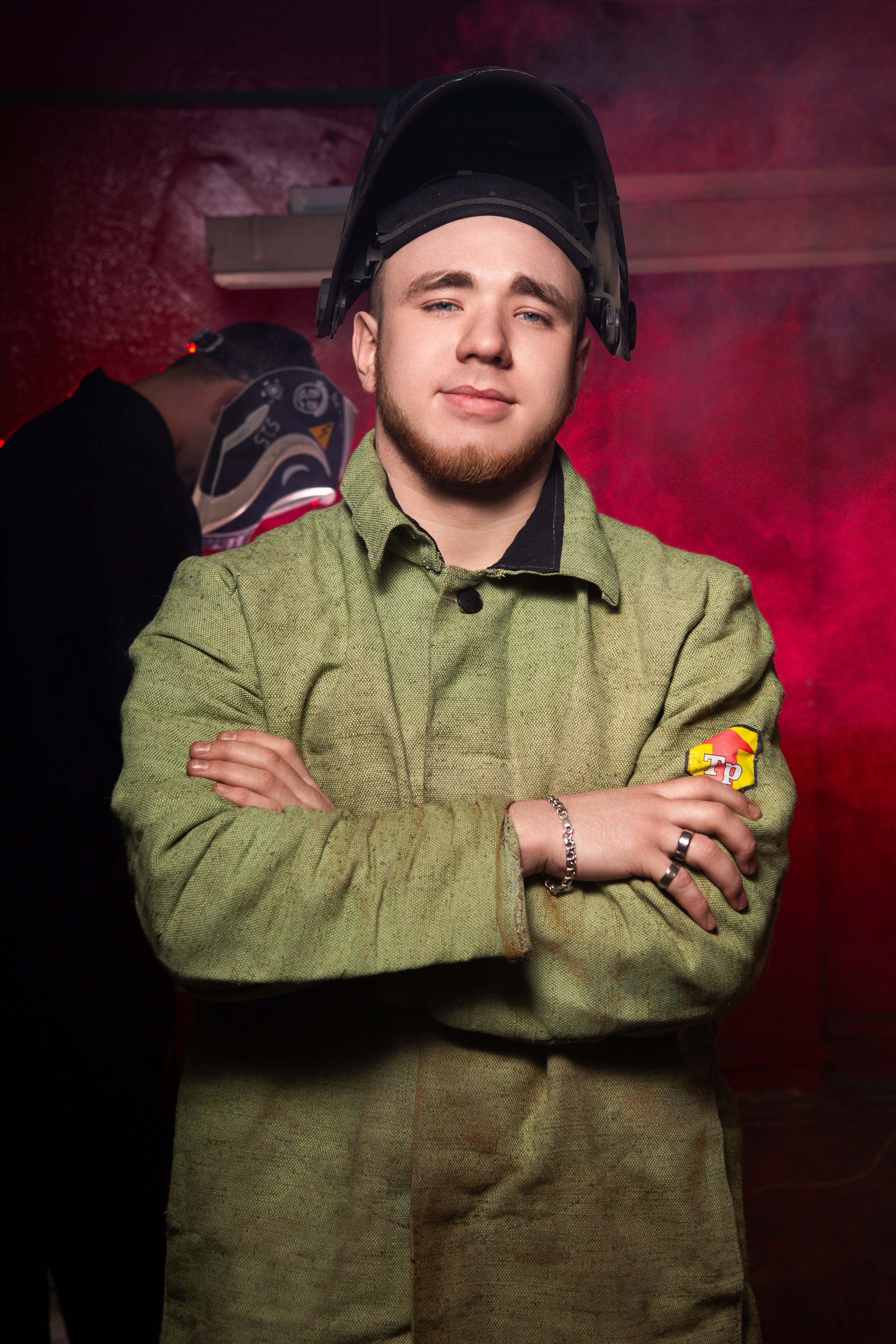 Портретная Фотосессия в Цеху для Выпускников Сварщиков | Твой Альбом Мценск. ТВОЙ АЛЬБОМ / ТВОИ ПРАВИЛА