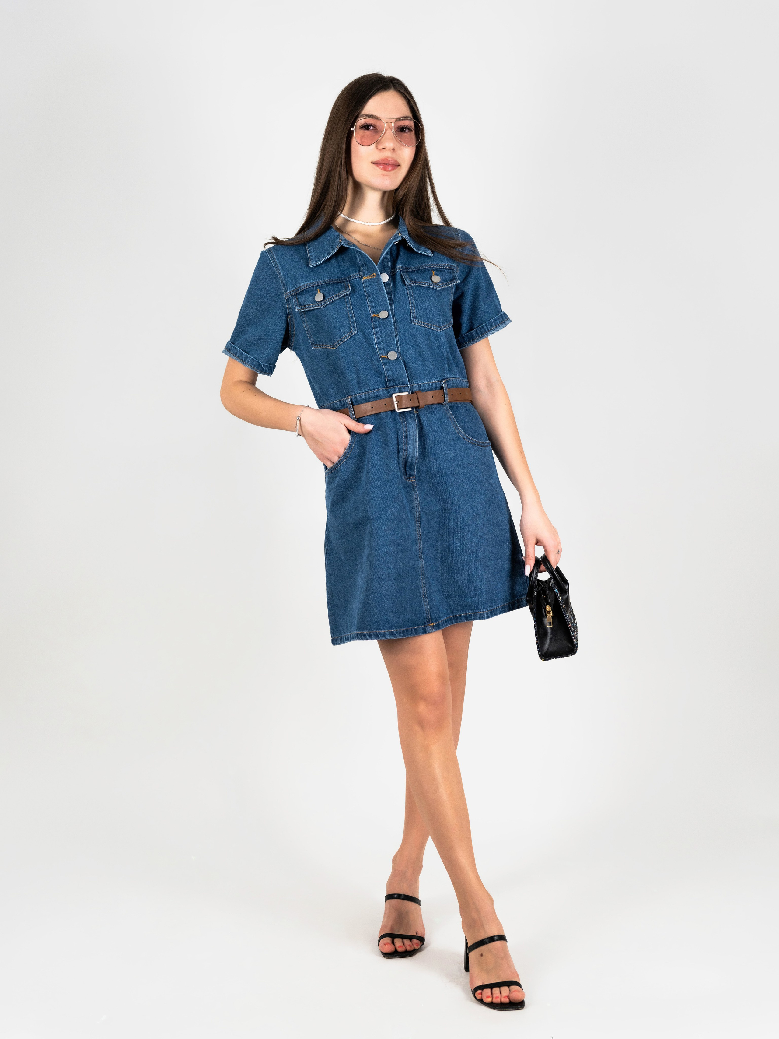 Съемка джинсового костюма для маркетплейсов. Олейник Денис — предметный фотограф, фотограф для маркетплейсов в Казани