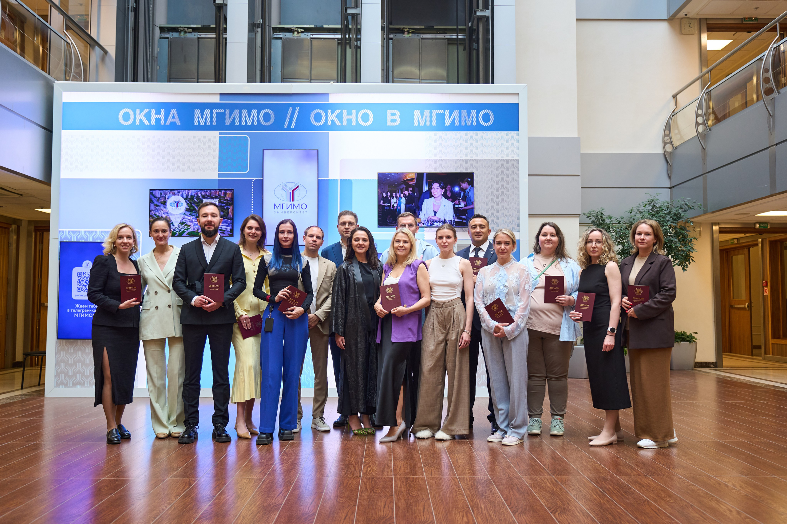 Репортажная съемка выпускников МГИМО. Репортажный фотограф в Москве Вадим Галанин