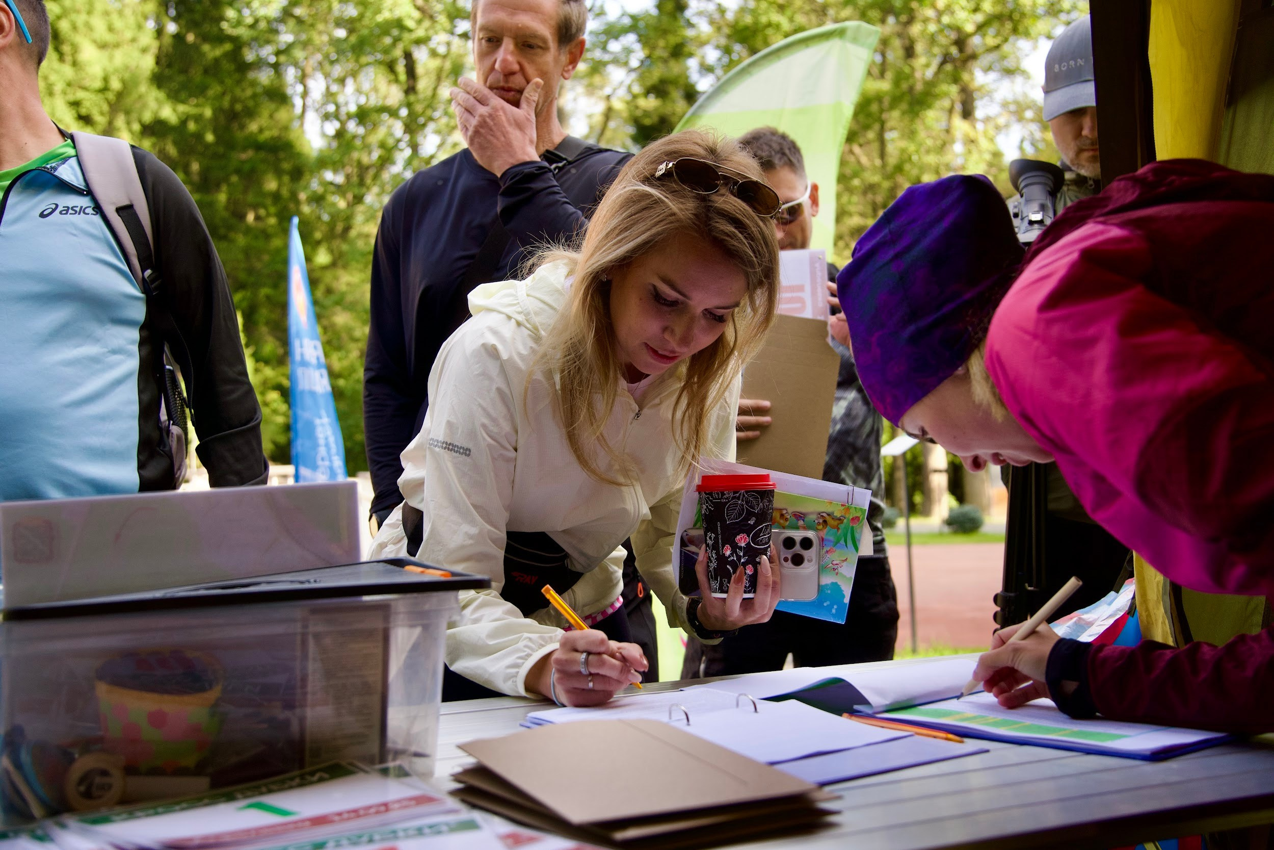 Забег в парке «Дубки». Кафе «БЕЛКА НАШЕПТАЛА». Ну оооочень концептуальное кафе