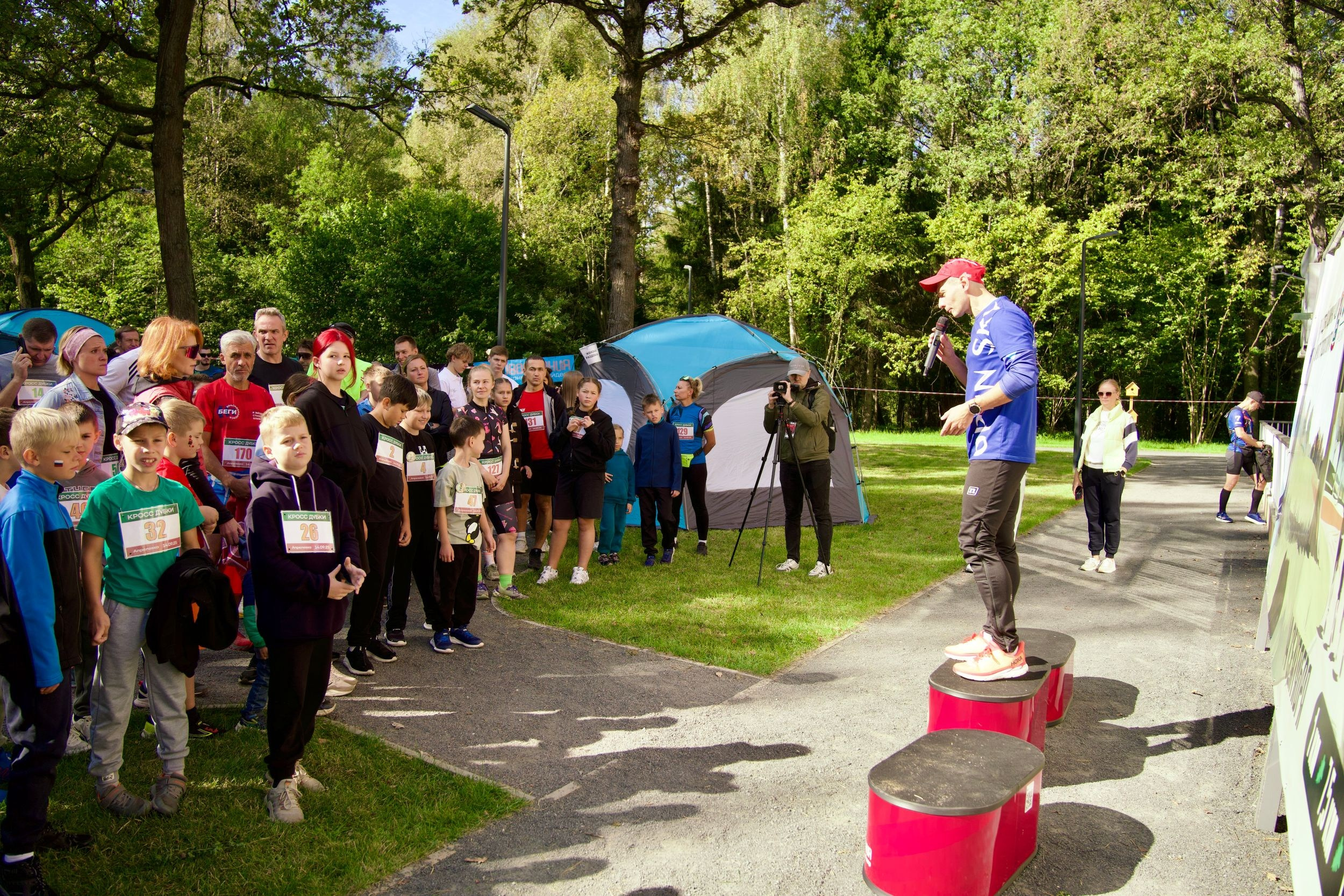Забег в парке «Дубки». Кафе «БЕЛКА НАШЕПТАЛА». Ну оооочень концептуальное кафе