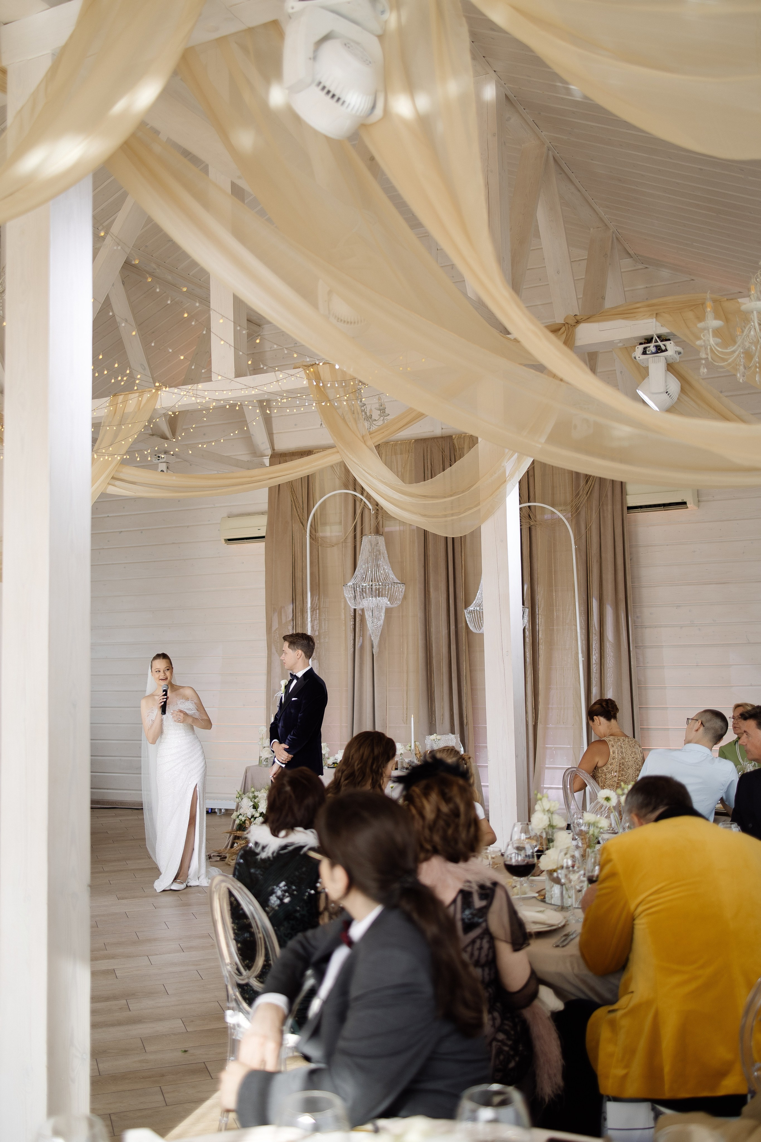 Влюбляться, целоваться. Свадебный фотограф в Москве | Профессиональный фотограф | Выгодные цены на услуги