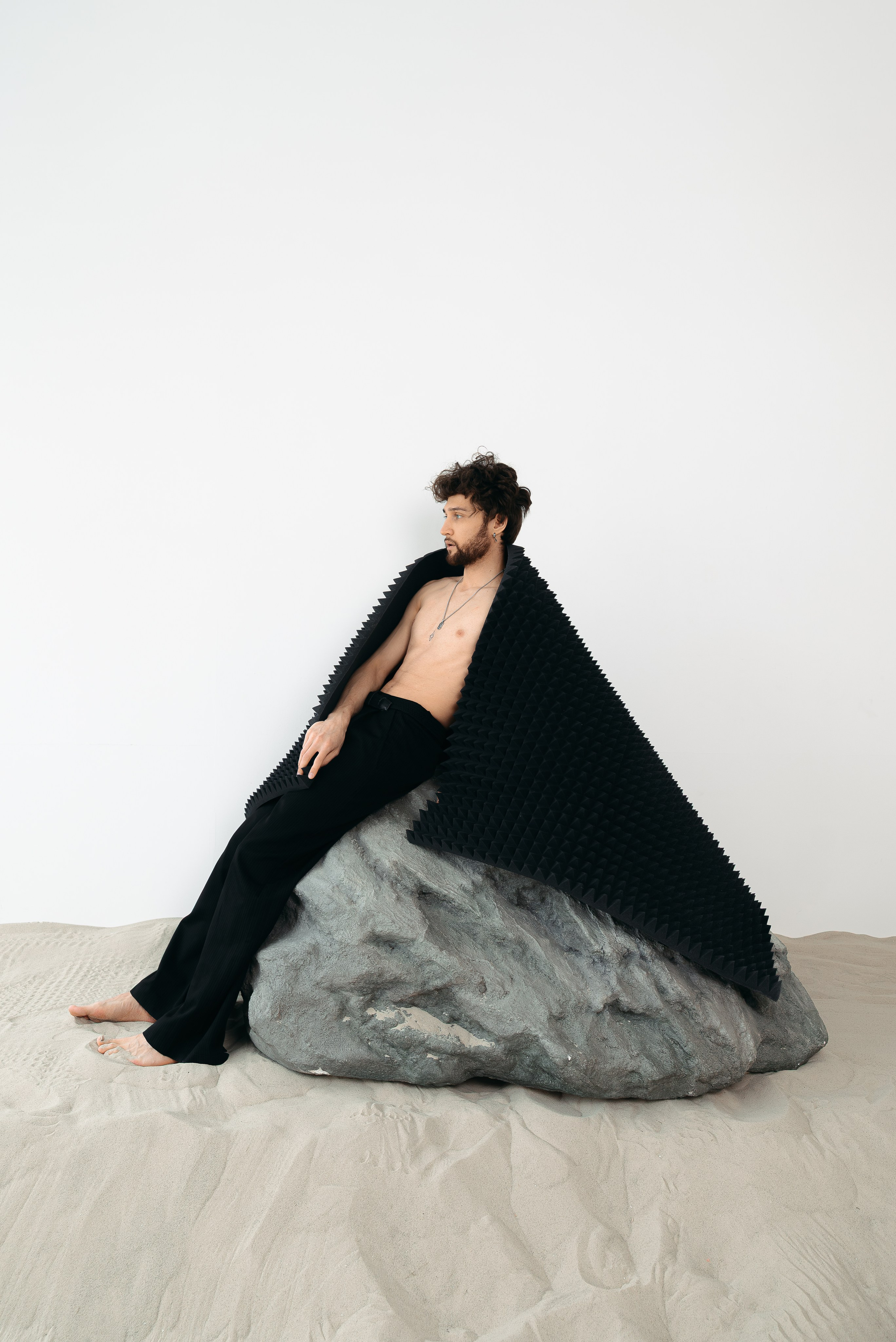 Вне зоны слышимости