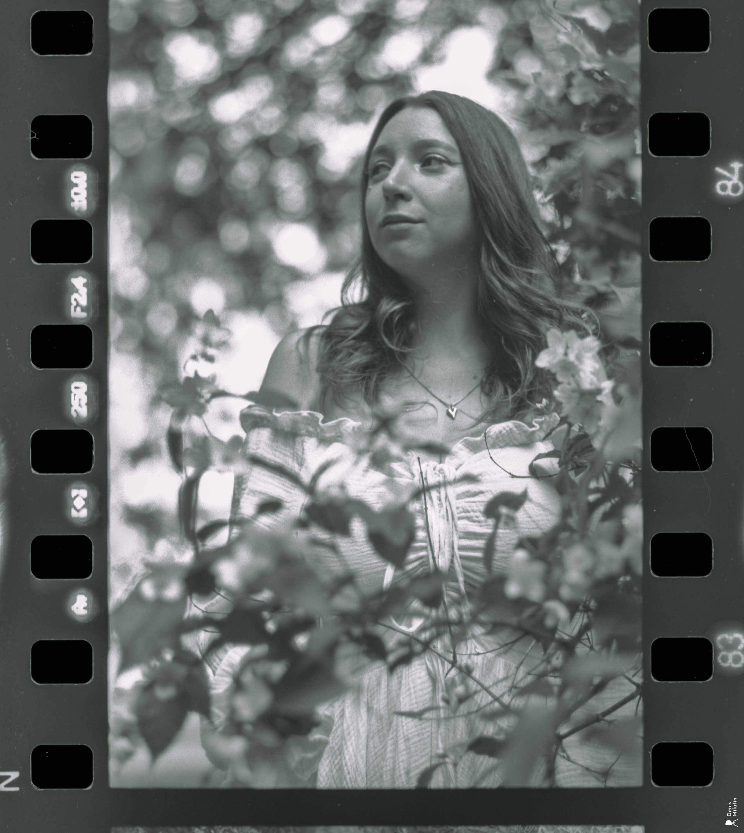 Ксюша 36 (фотосессия на плёнку). Портретный фотограф Денис Милютин