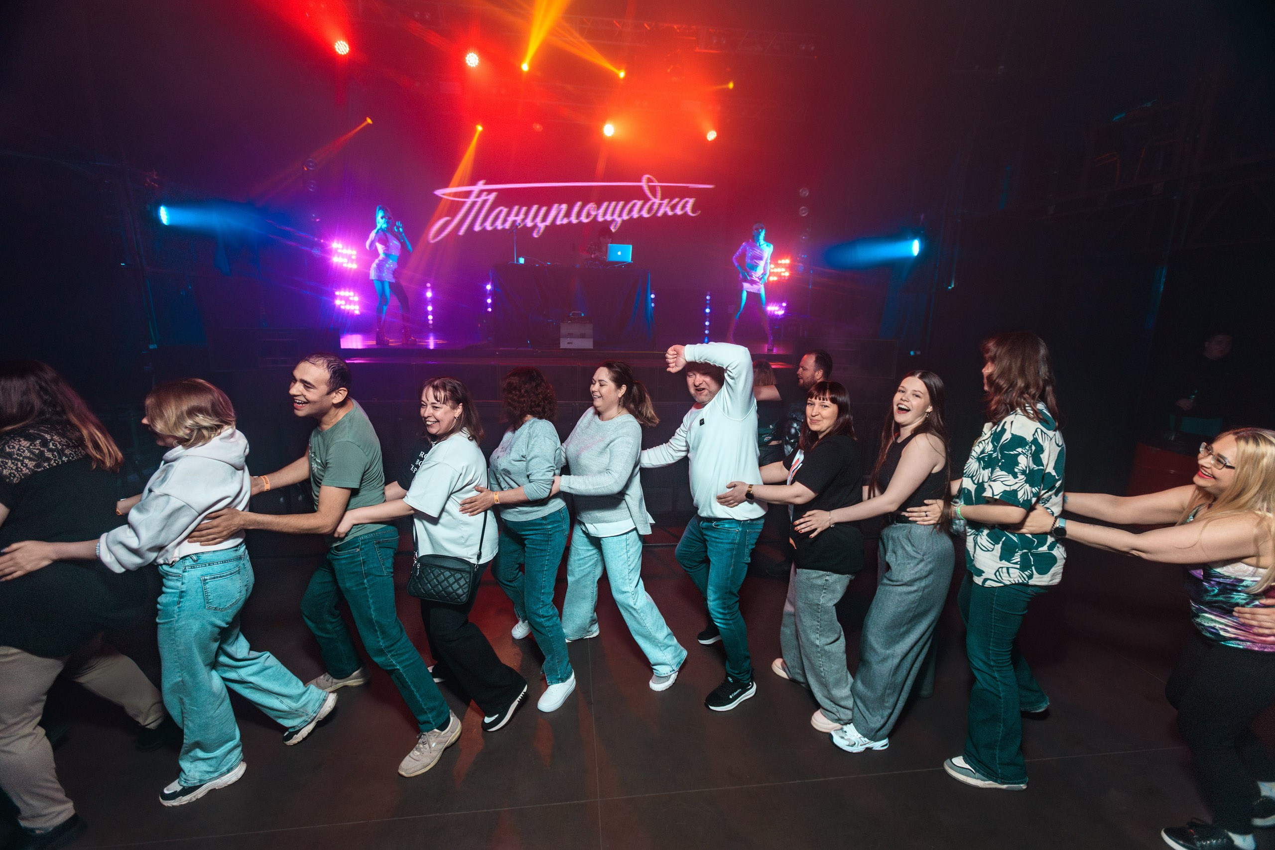 24.05.25 Танцплощадка. Репортажный фотограф Екатеринбург | Яркий, качественный репортаж | Концерты, клубы, репортаж, праздники, корпоративы