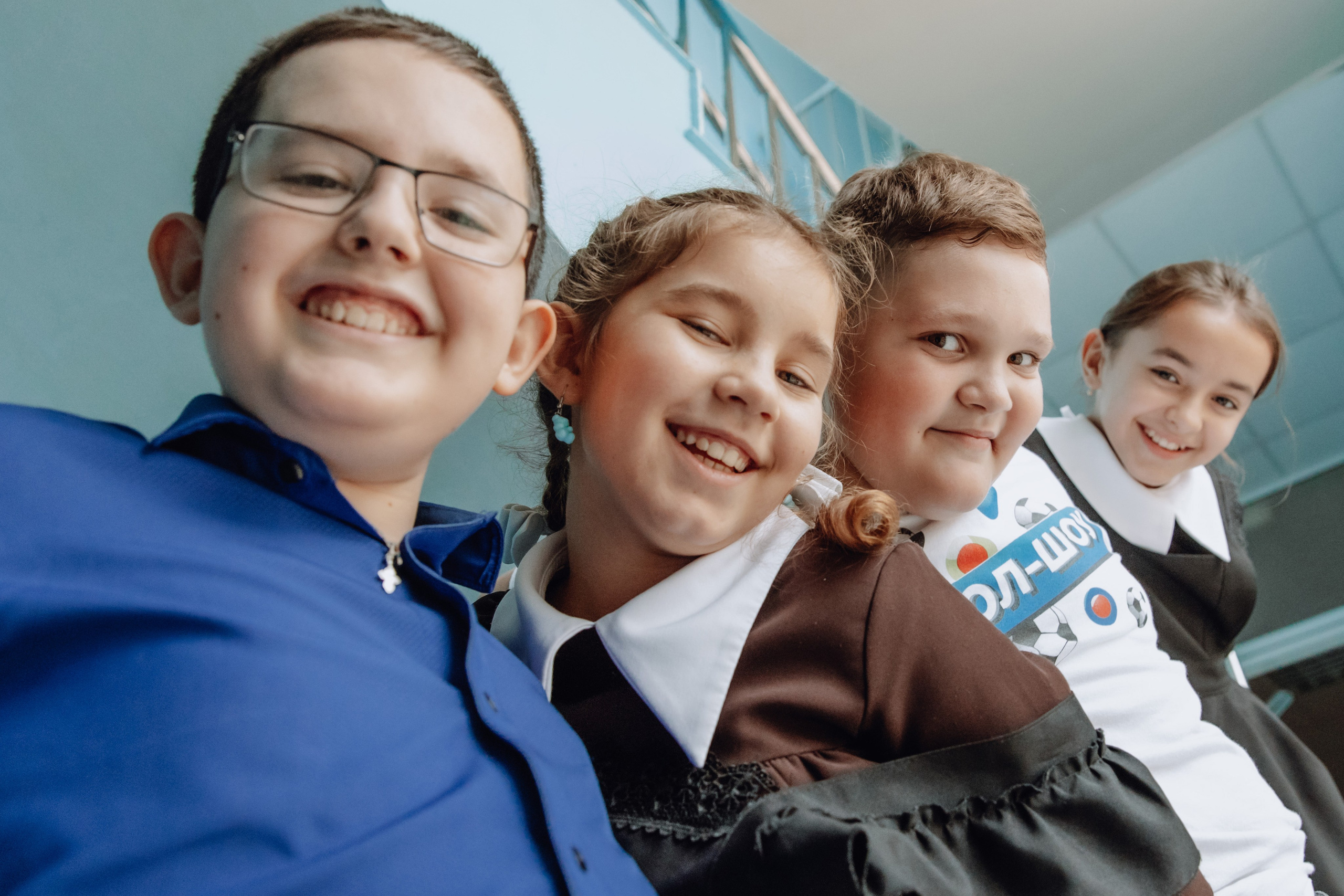 Школьные альбомы в Чернянке. Фотограф Максим Никонов