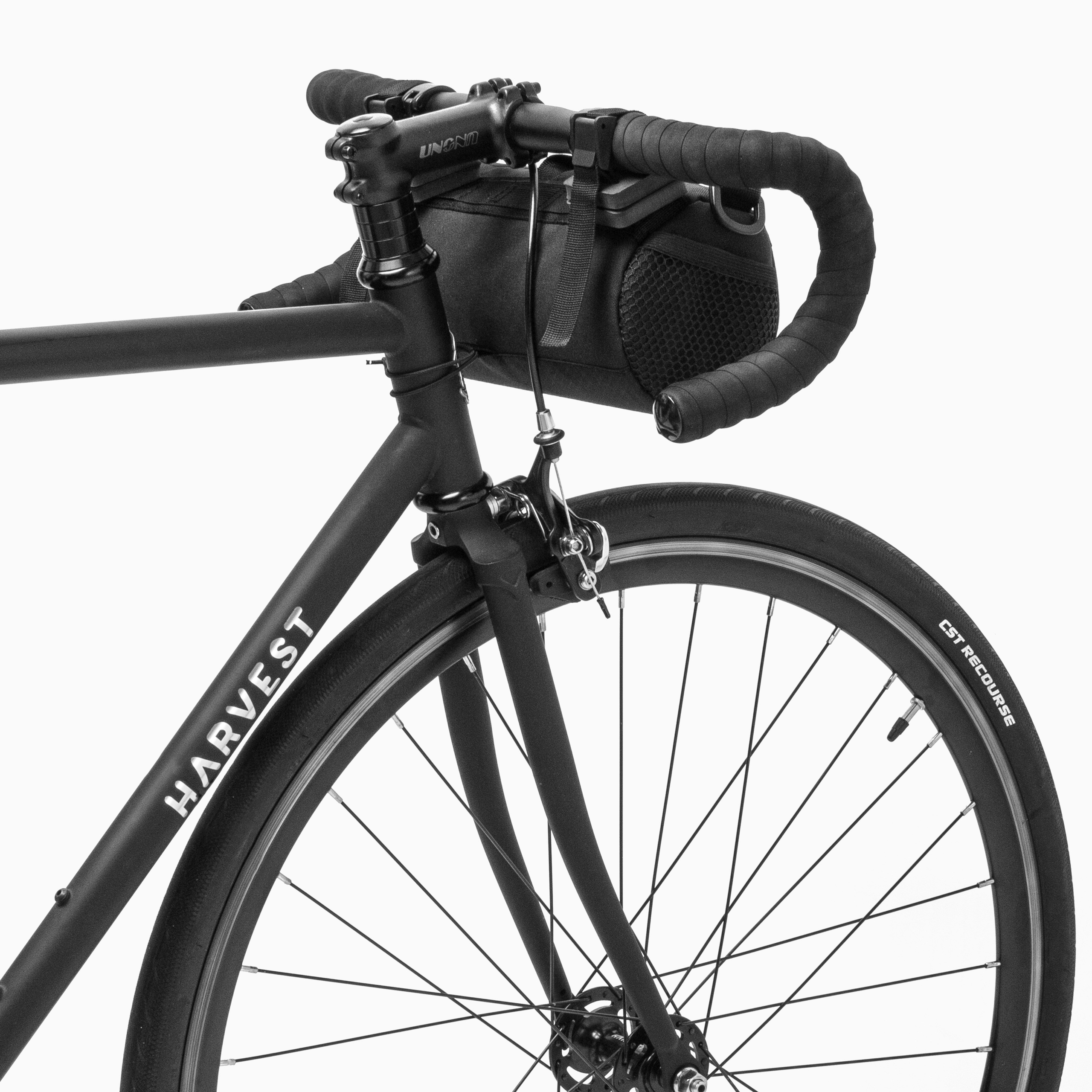 Велосумка на руле велосипеда вид сзади