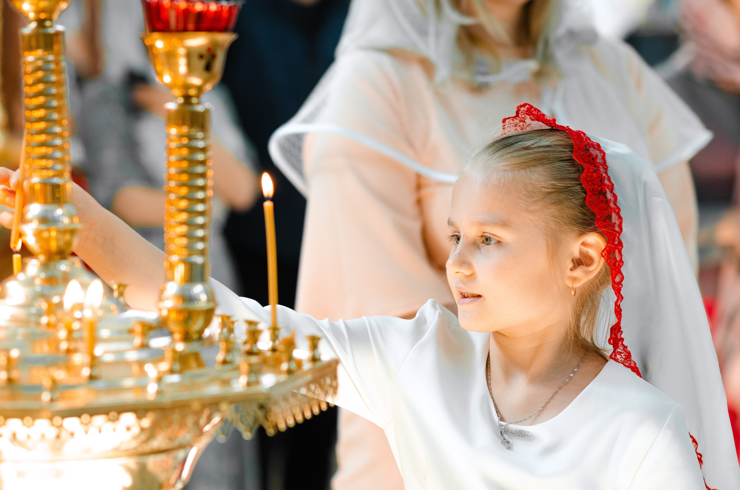Крещение Ильи в хр.Петра и Павла в Сенице. Семейный фотограф на выписку из роддома и крещение Минск Настя Гришук