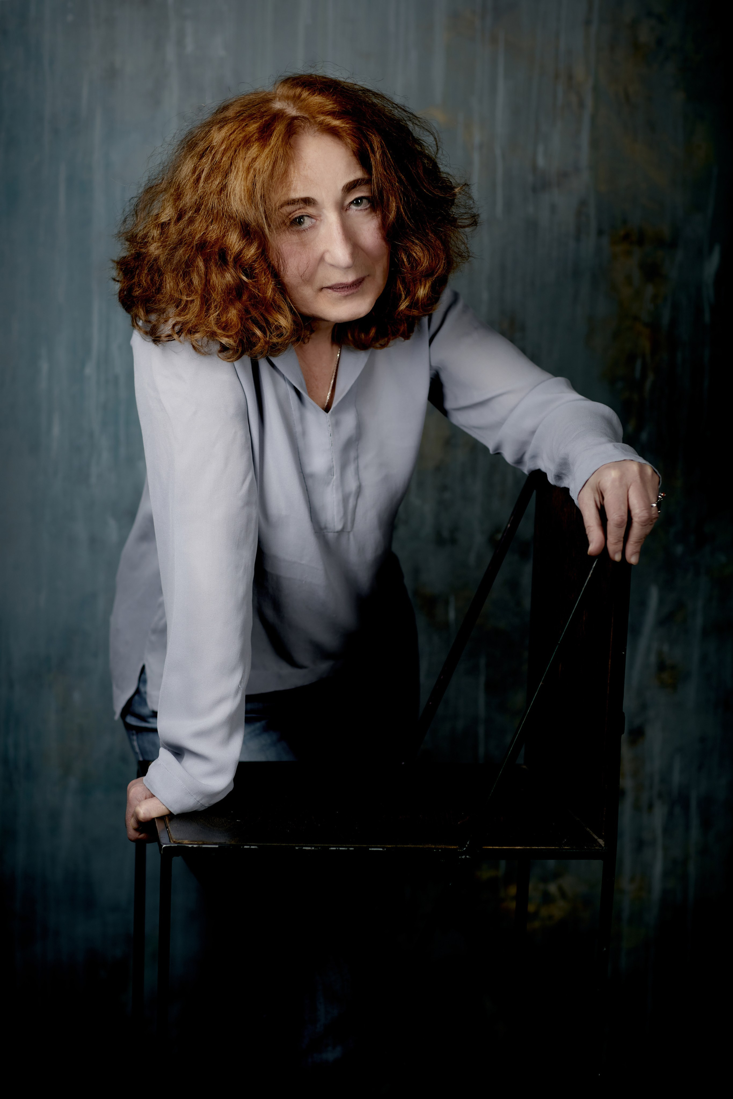 Женские фотосессии в студии и в городе: художественные, для соцсетей, сайтов знакомств. Фотограф Полина Завельская