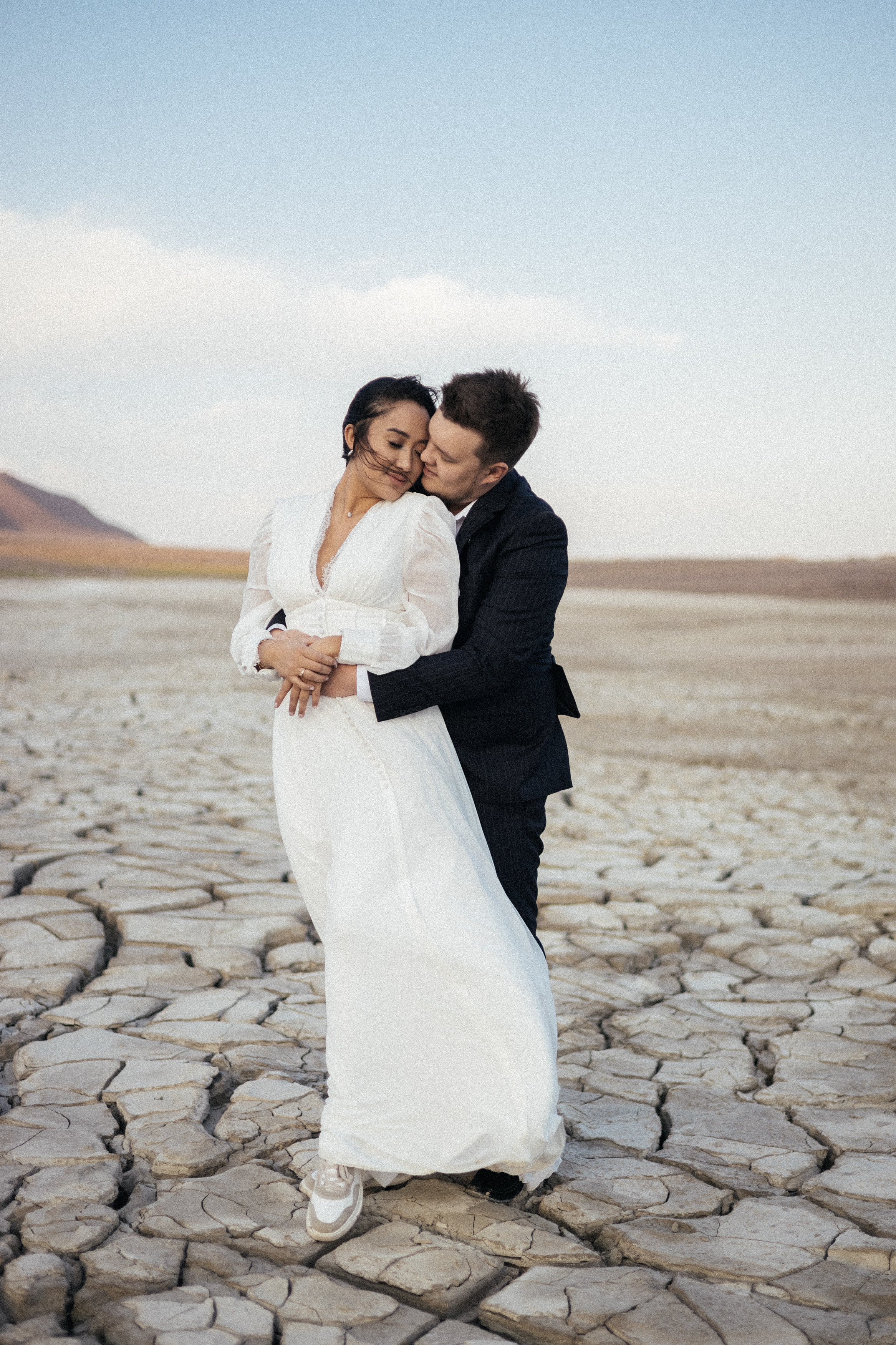 Сухие земли. Диас и Камила