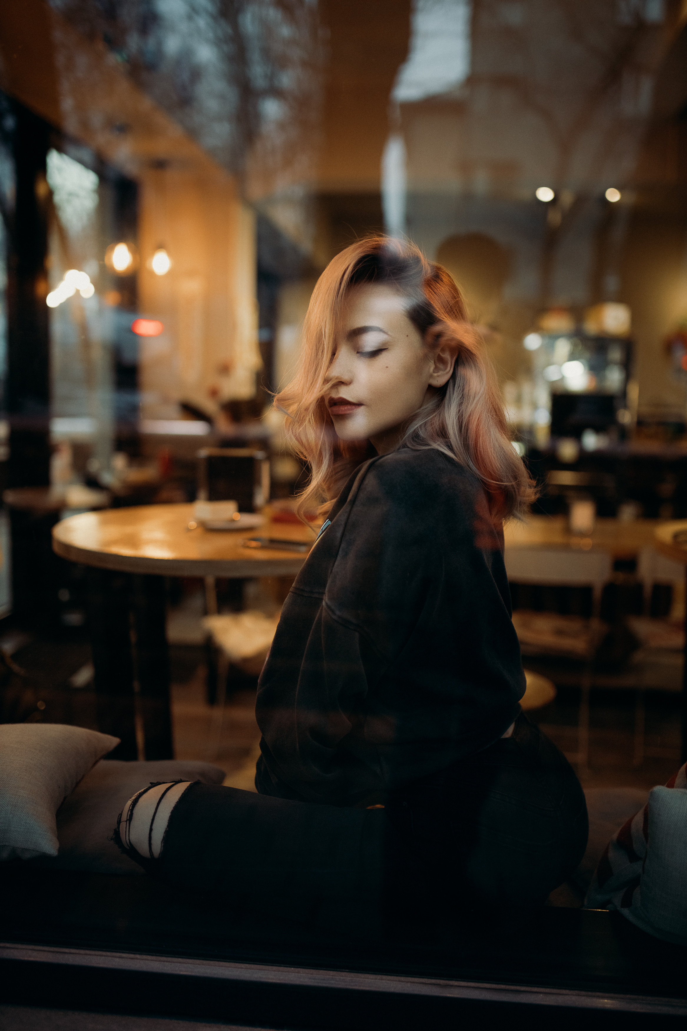 За окном. Яна