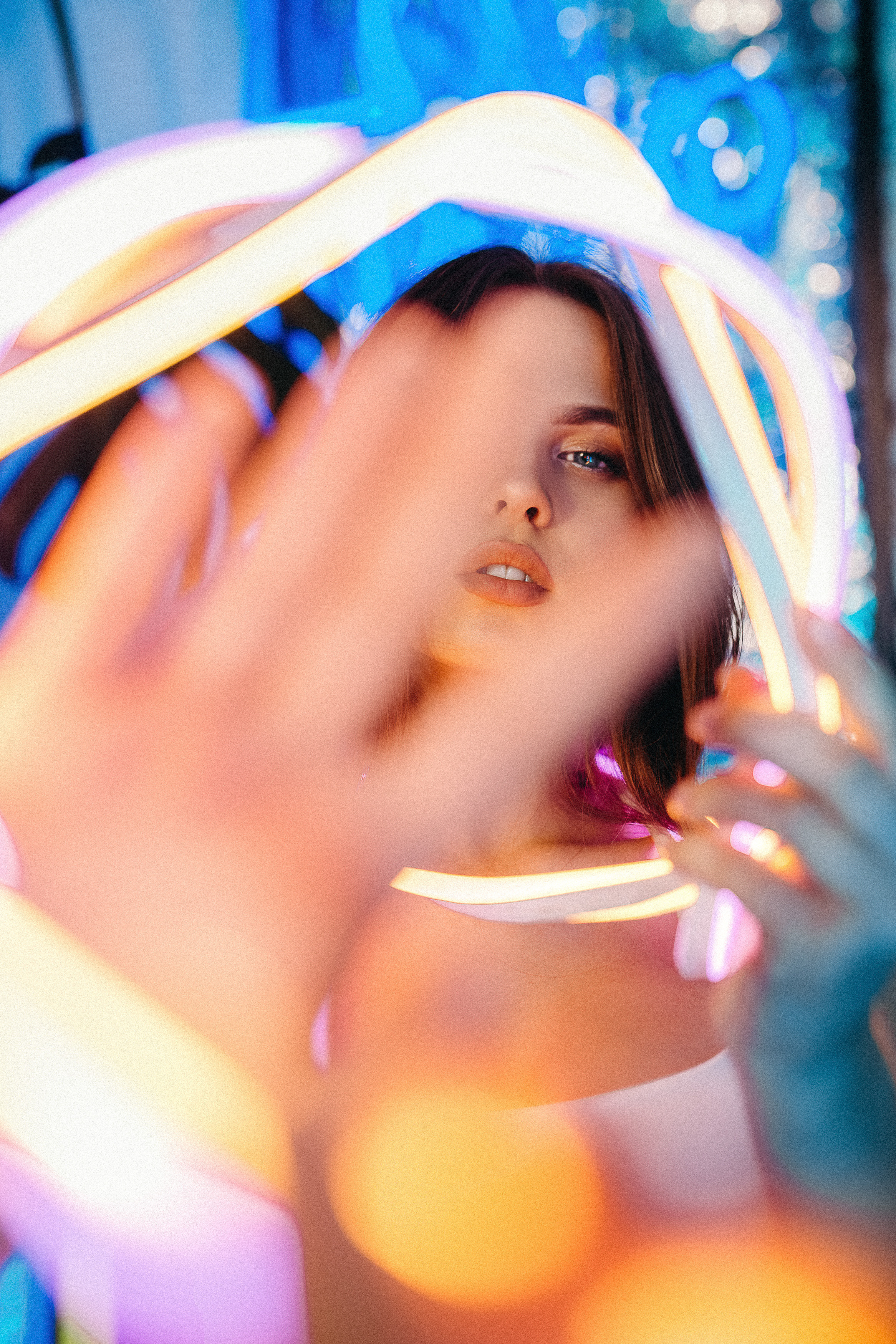 2019. Неон нынче в моде. Марго