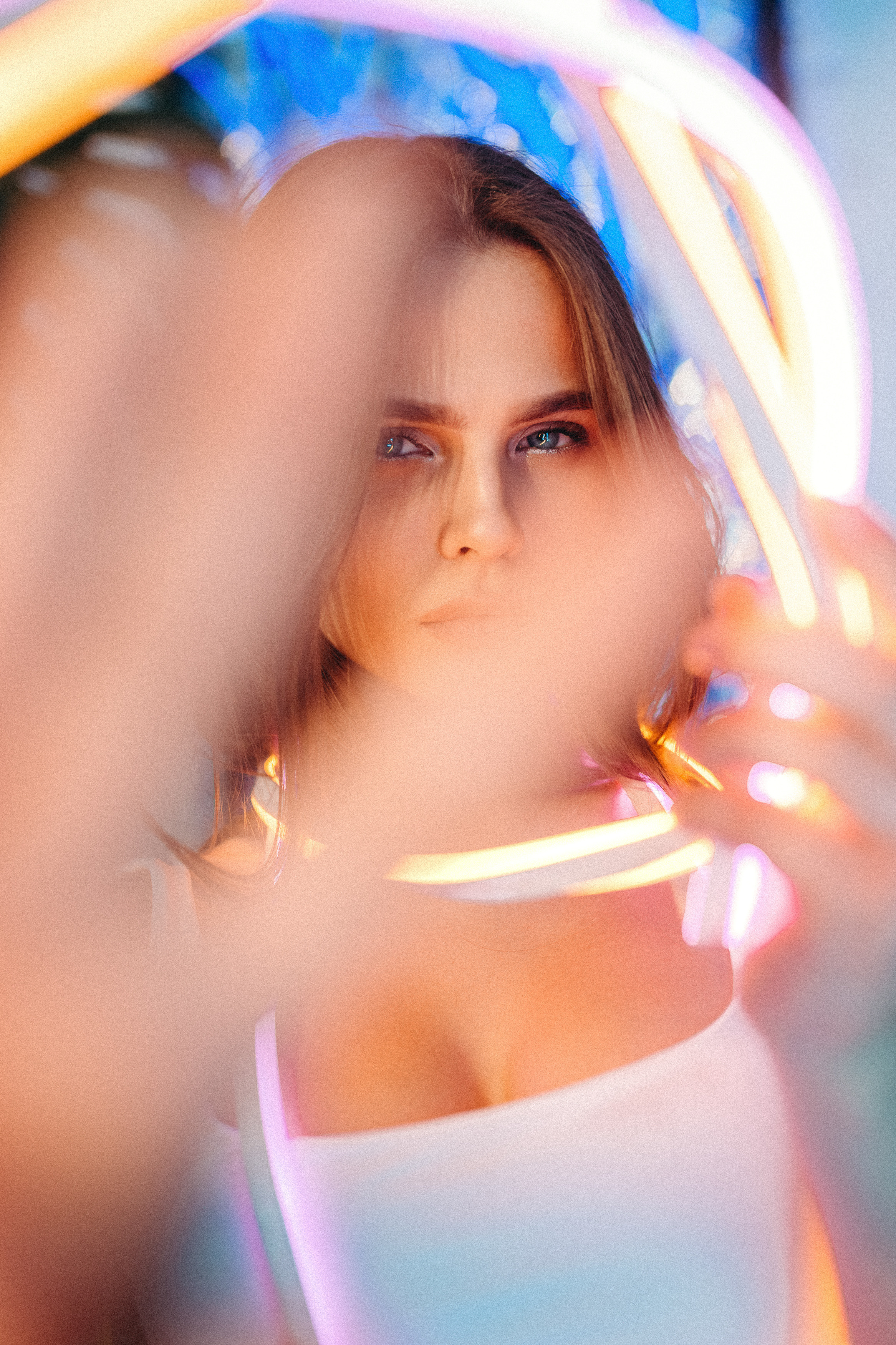 2019. Неон нынче в моде. Марго