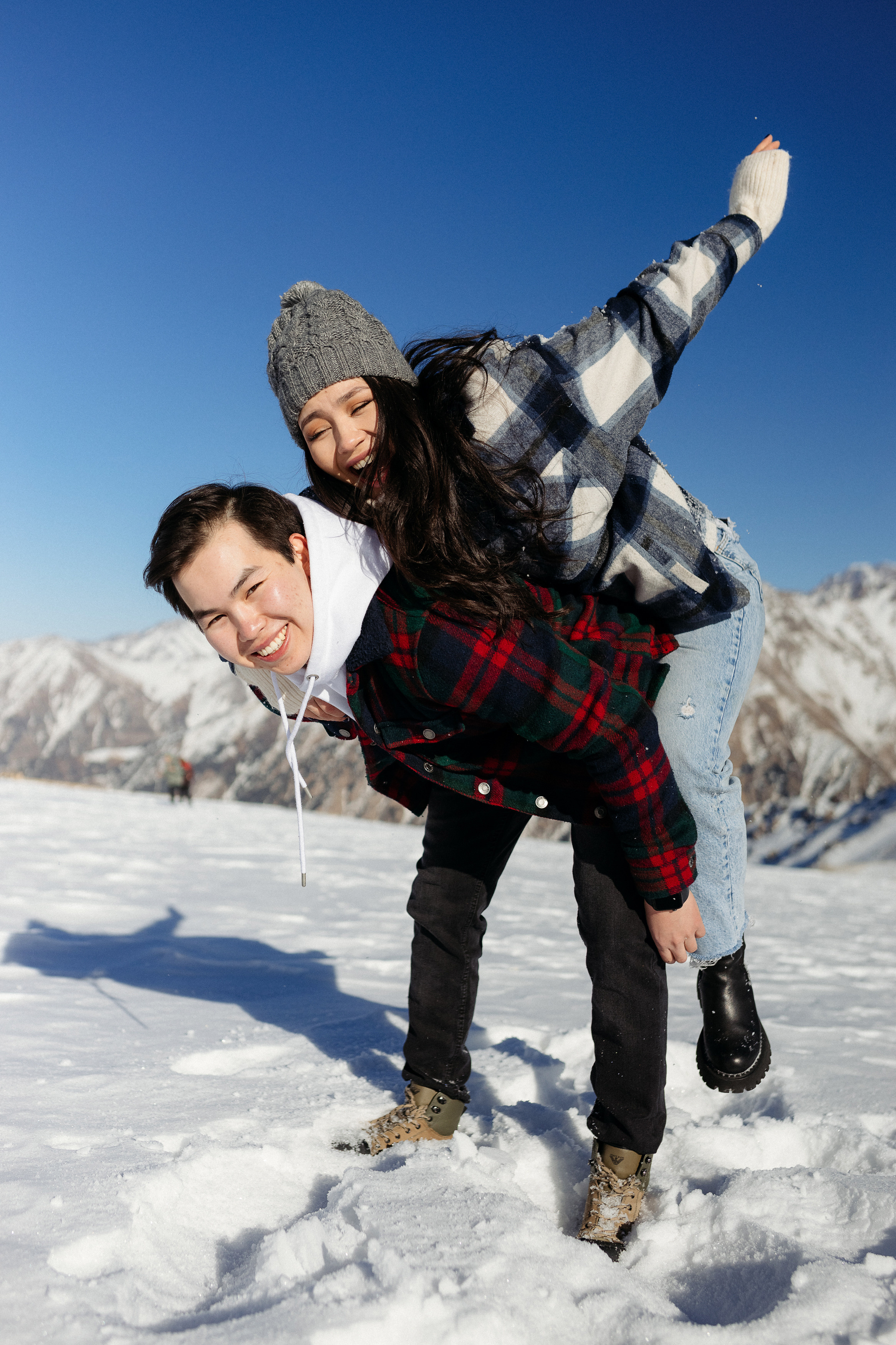 3200. Батырхан и Асель